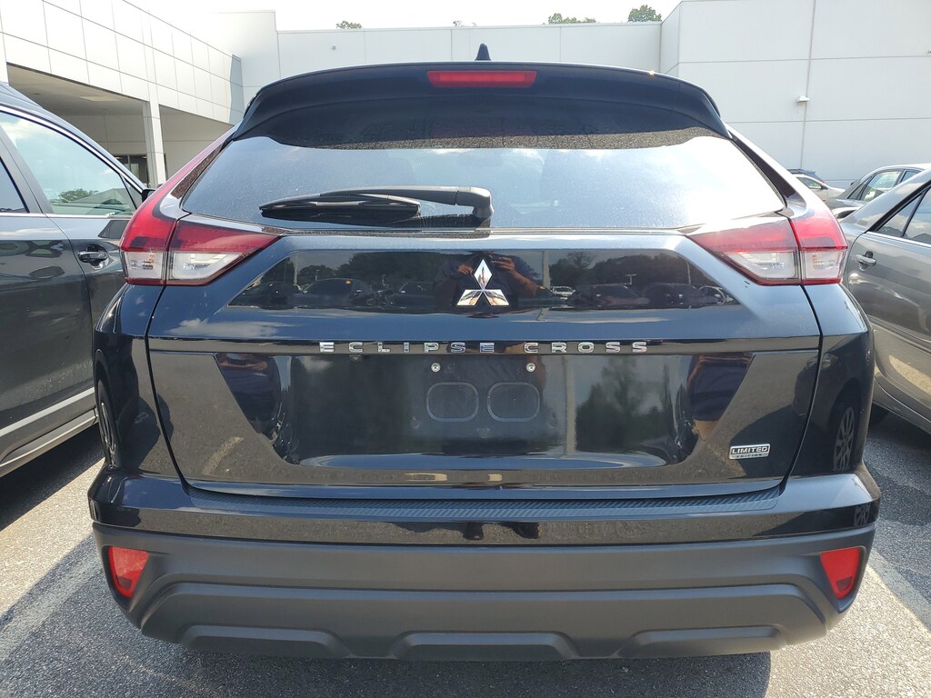 2024 Mitsubishi Eclipse Cross LE photo 5