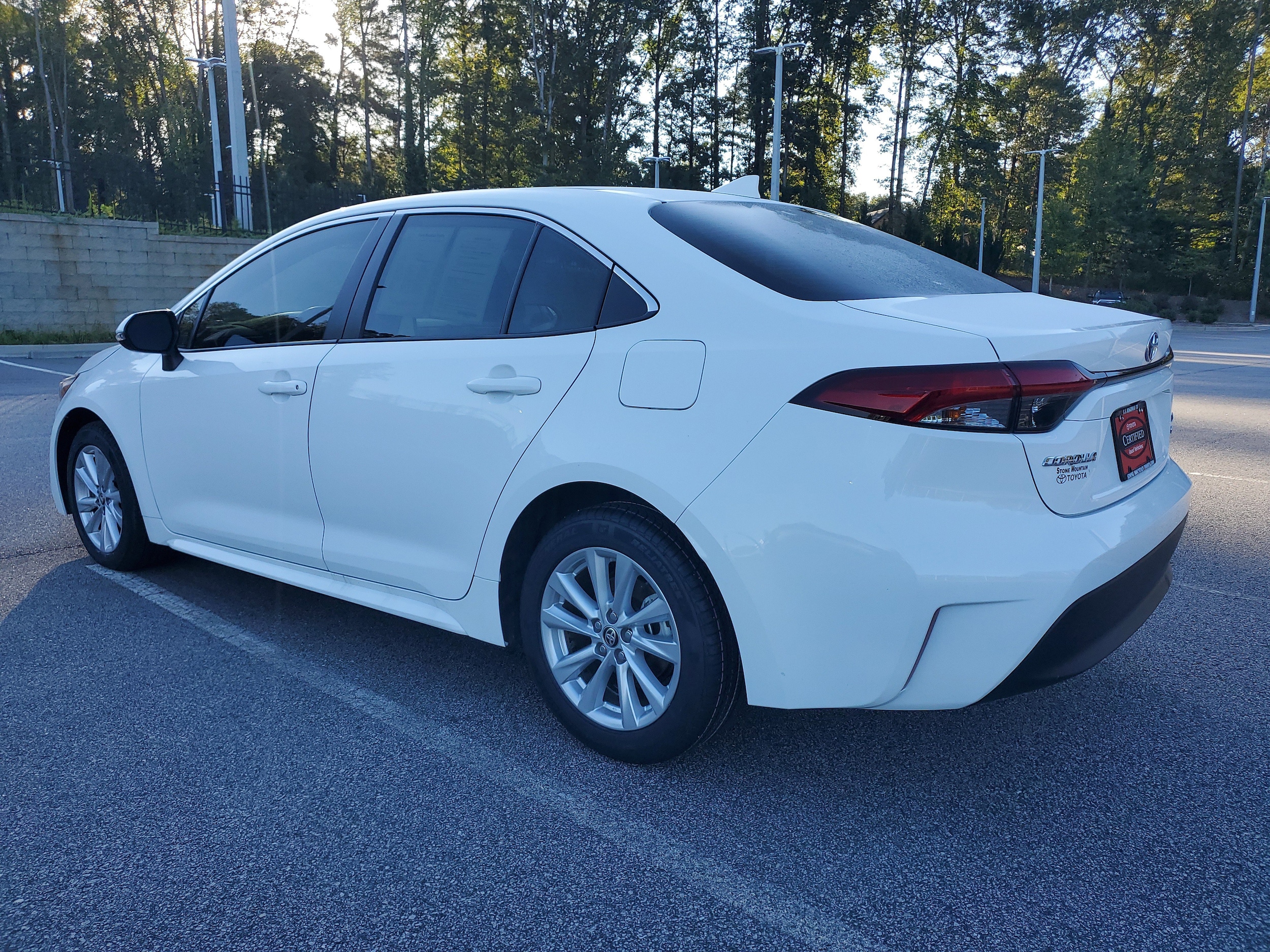 2025 Toyota Corolla XLE photo 4