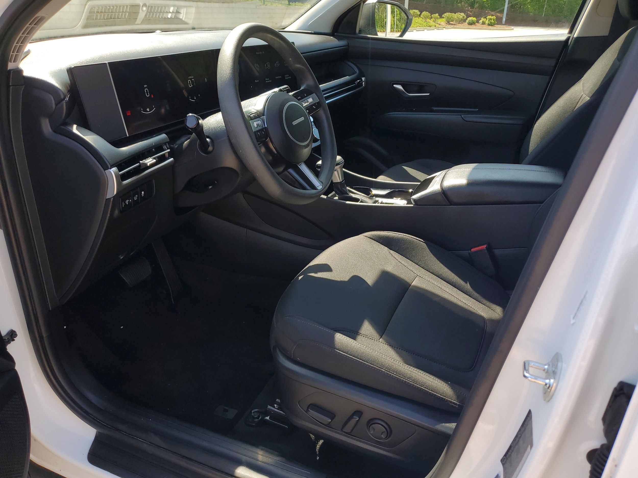 2025 Hyundai Tucson SEL - Photo 16