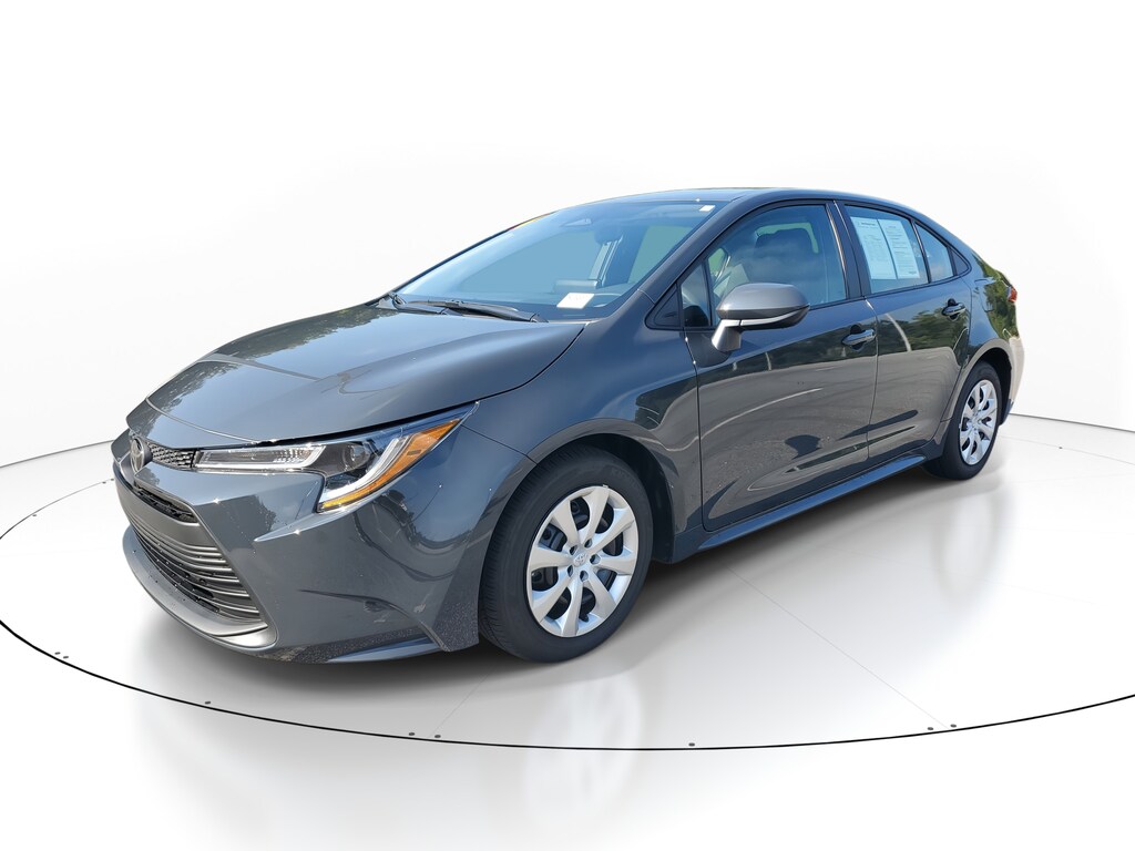2024 Toyota Corolla LE photo 3