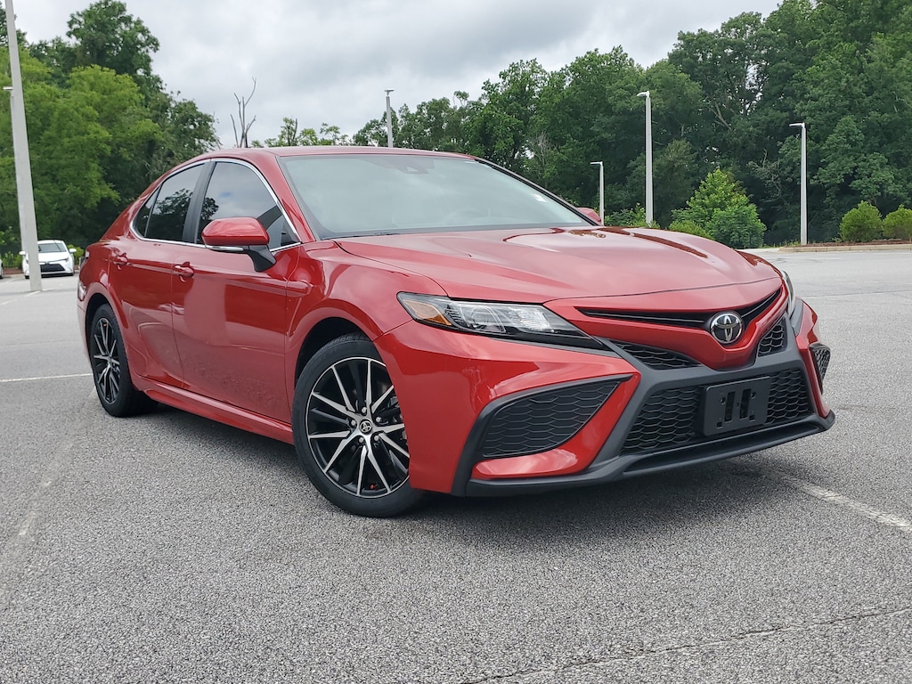 Used 2024 Toyota Camry SE Sedan