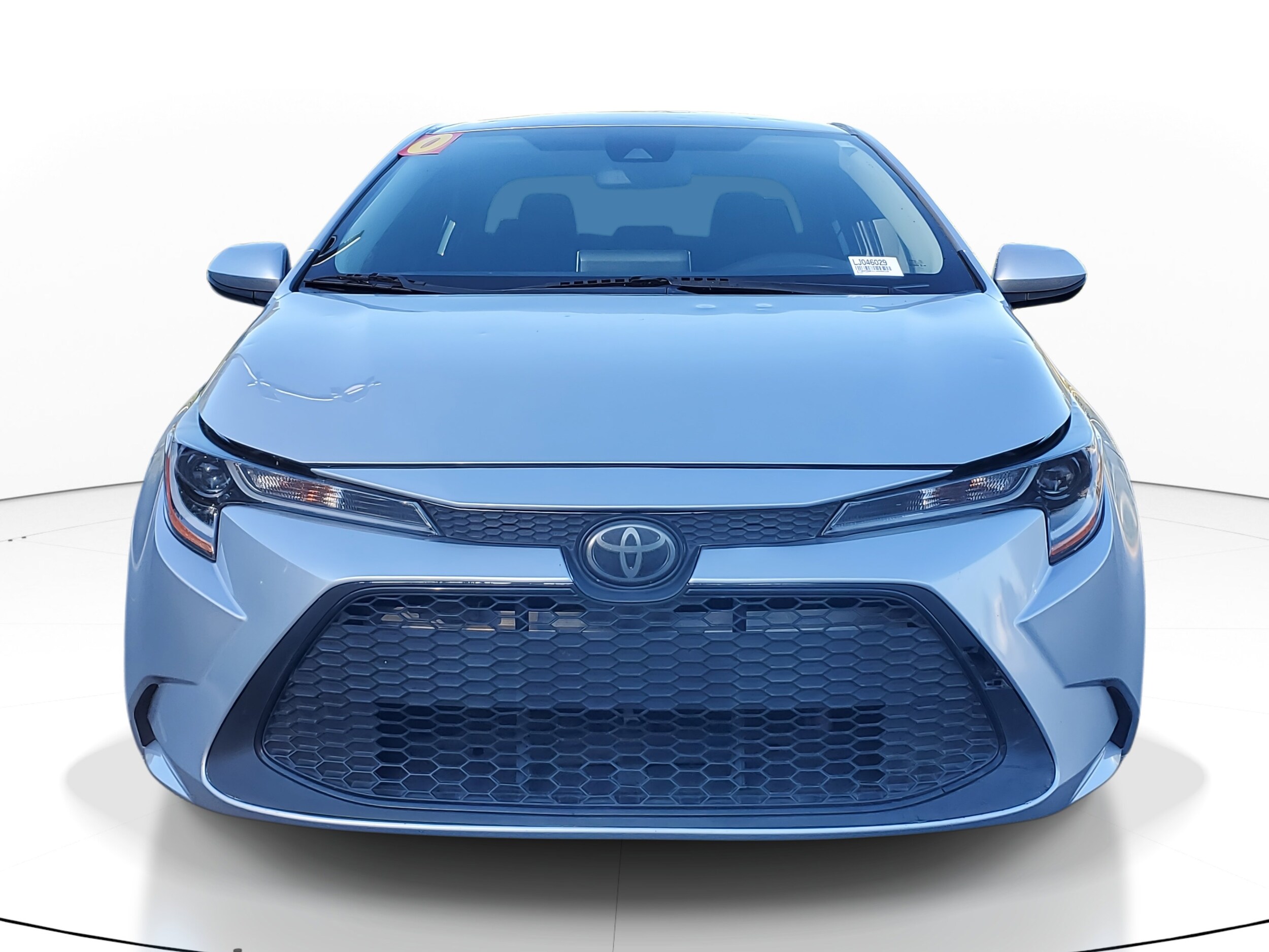 2020 Toyota Corolla LE photo 2