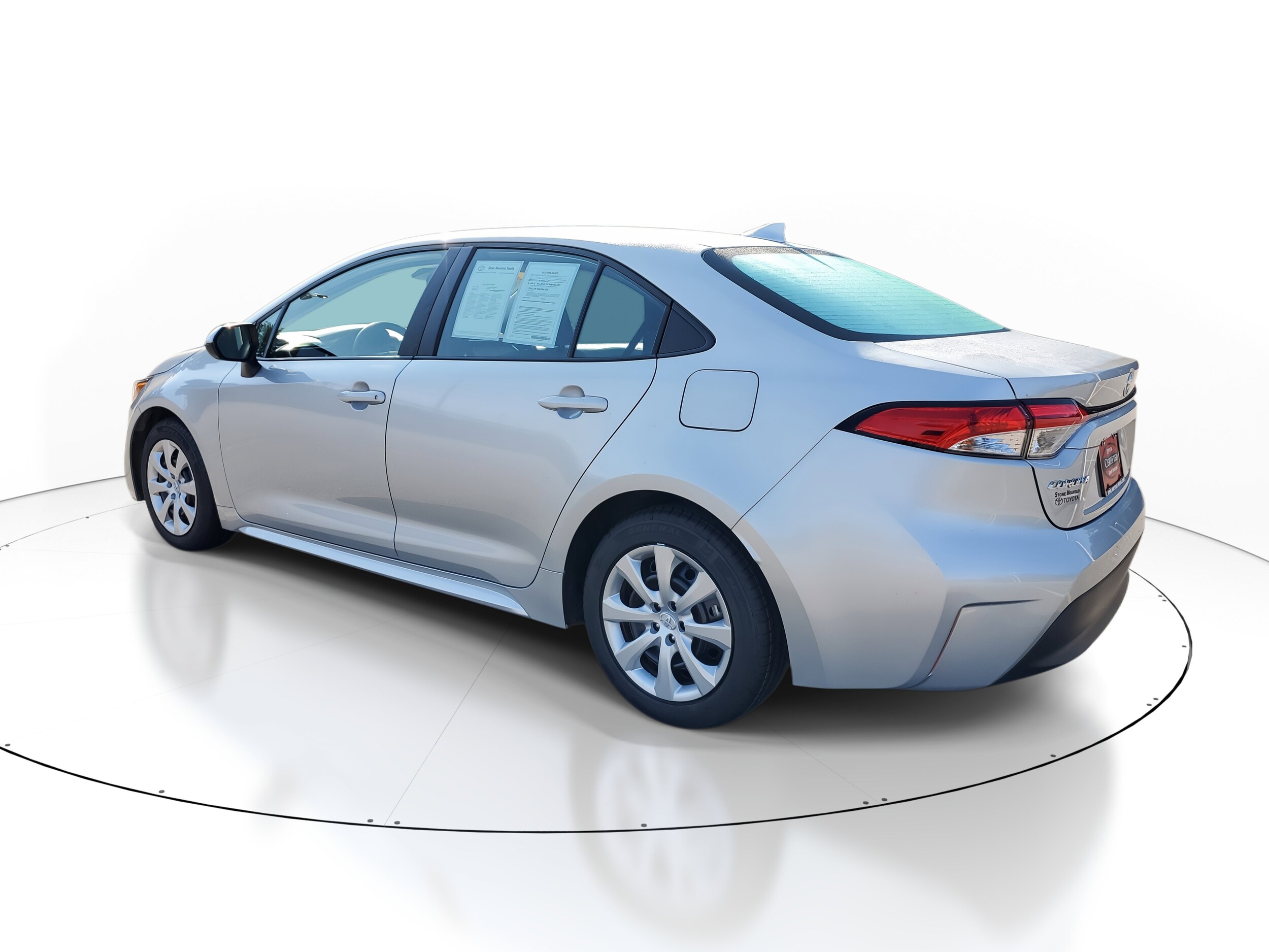 2025 Toyota Corolla LE photo 4