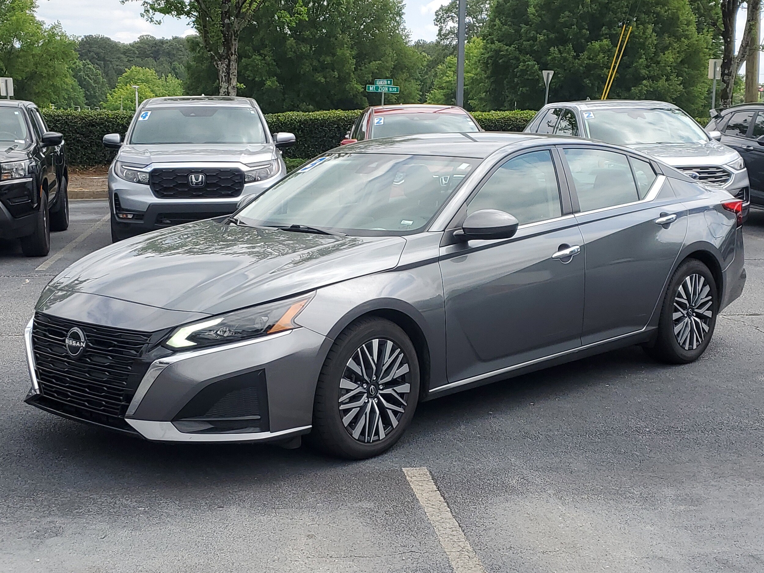 2023 Nissan Altima 2.5 SV photo 3