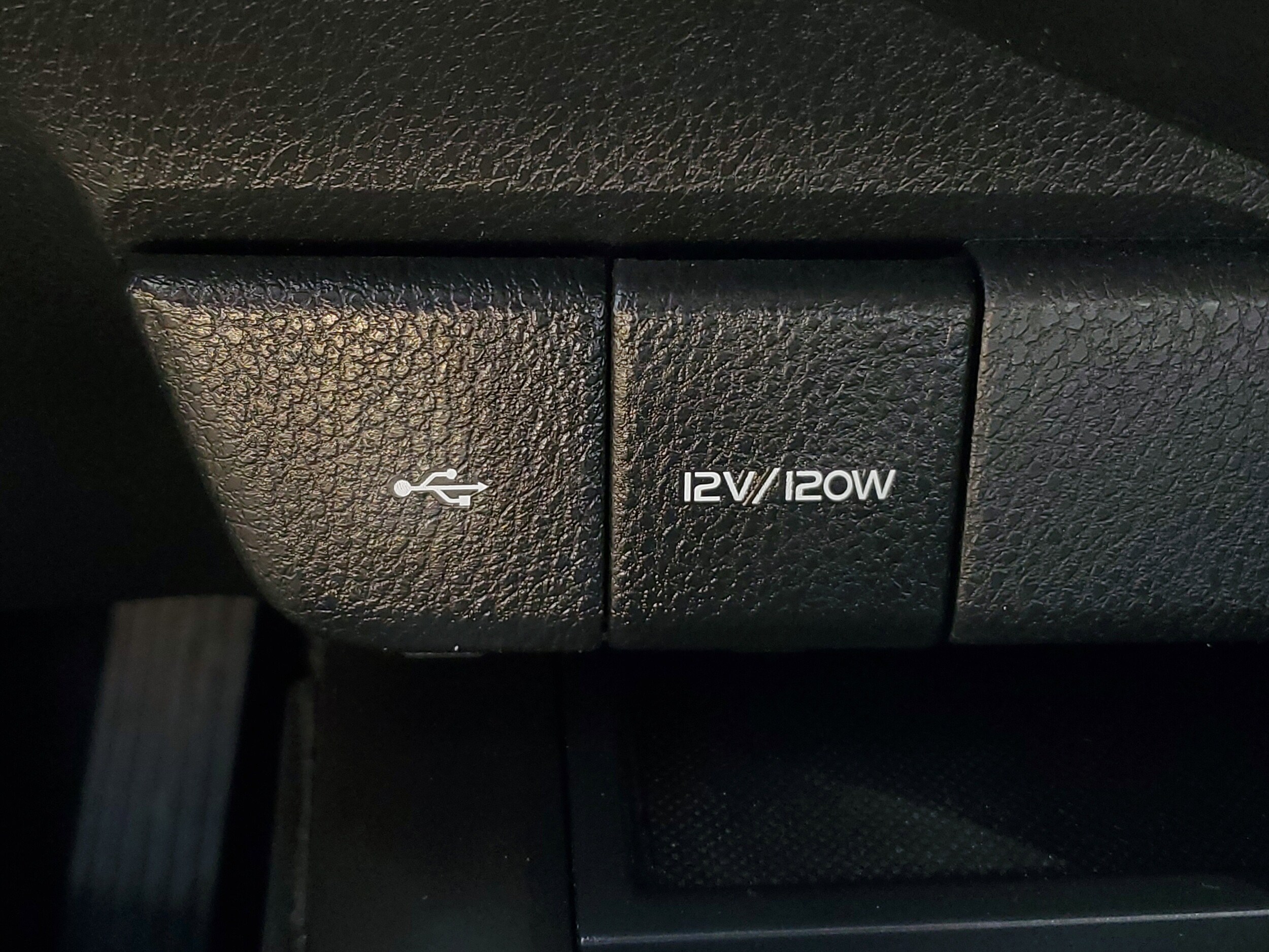 2024 Toyota Camry LE - Photo 24