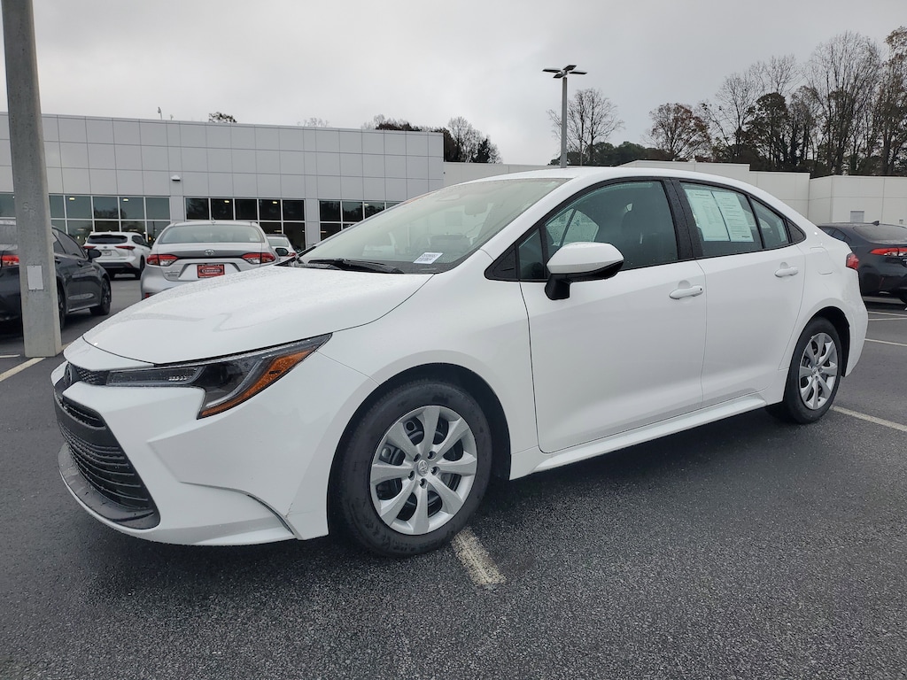 Certified 2025 Toyota Corolla LE Sedan