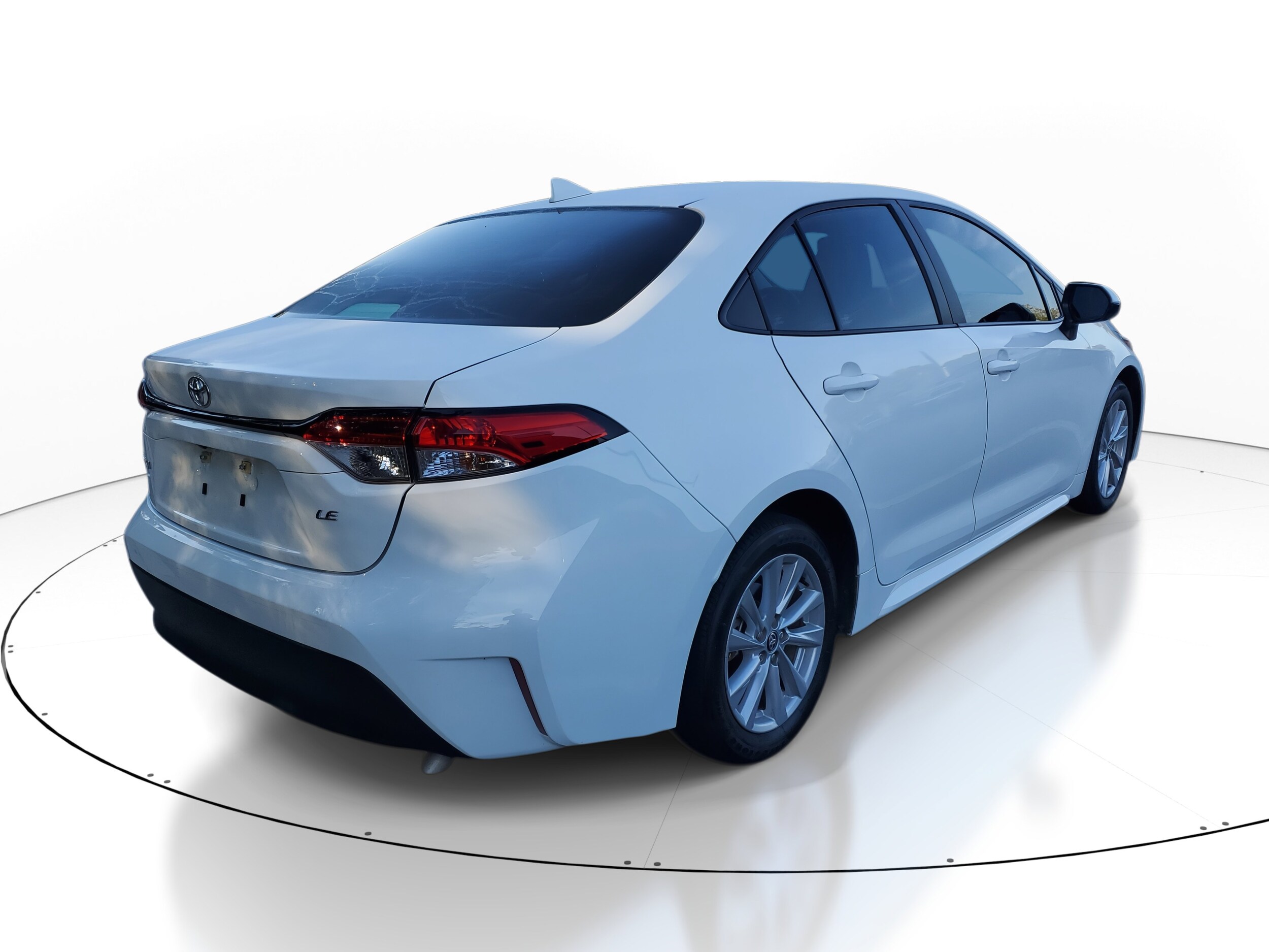 2023 Toyota Corolla LE photo 4