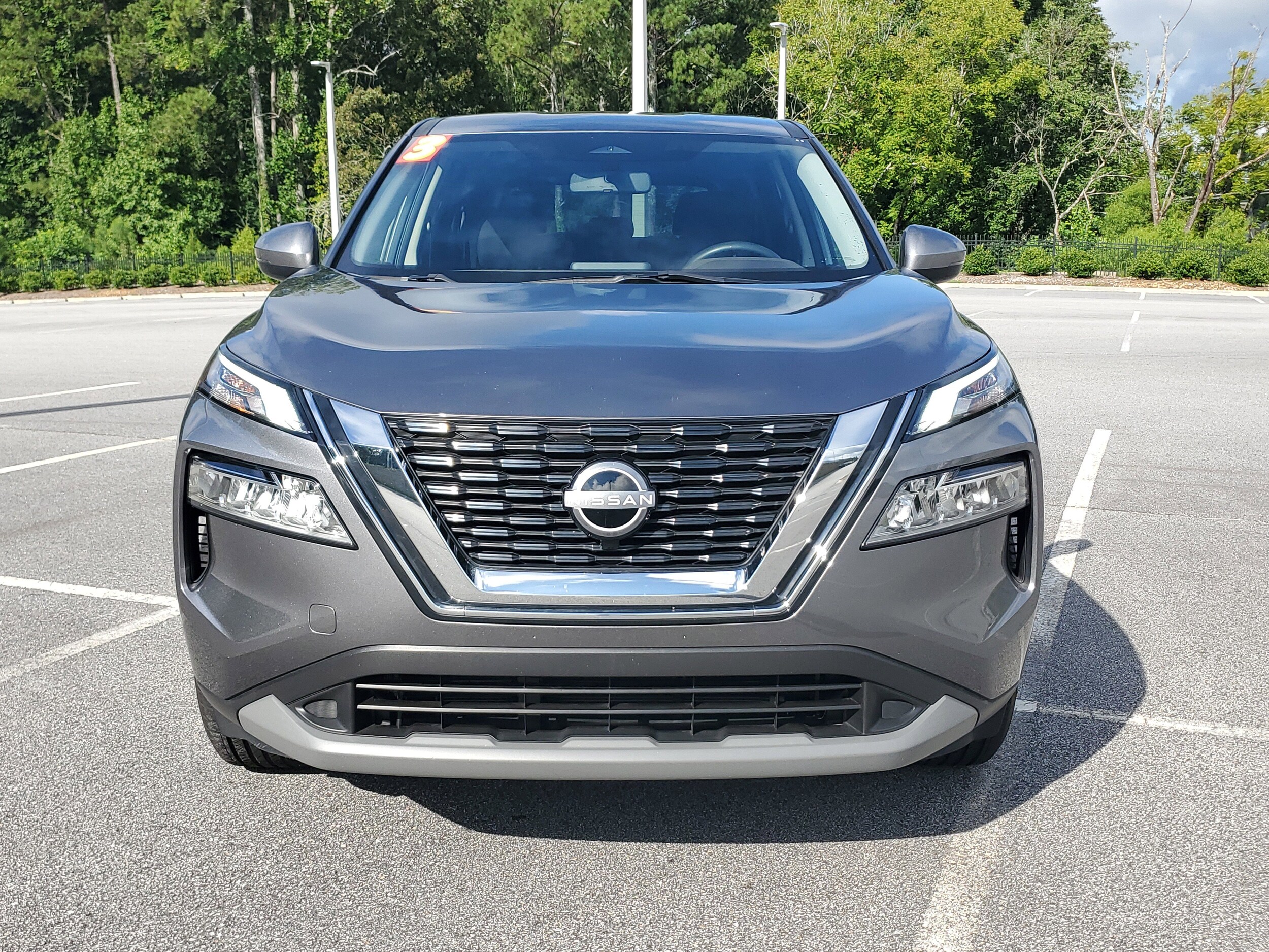 2023 Nissan Rogue SV photo 2