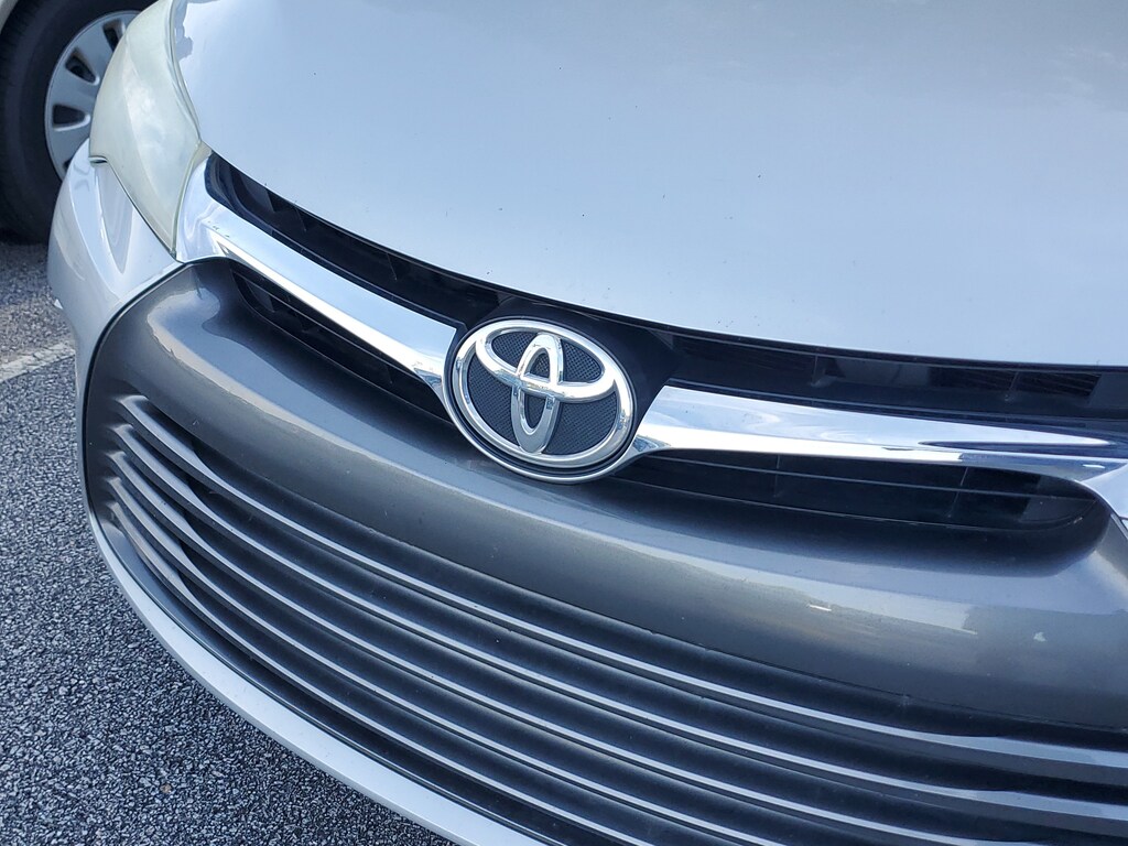 Used 2016 Toyota Camry XLE Sedan
