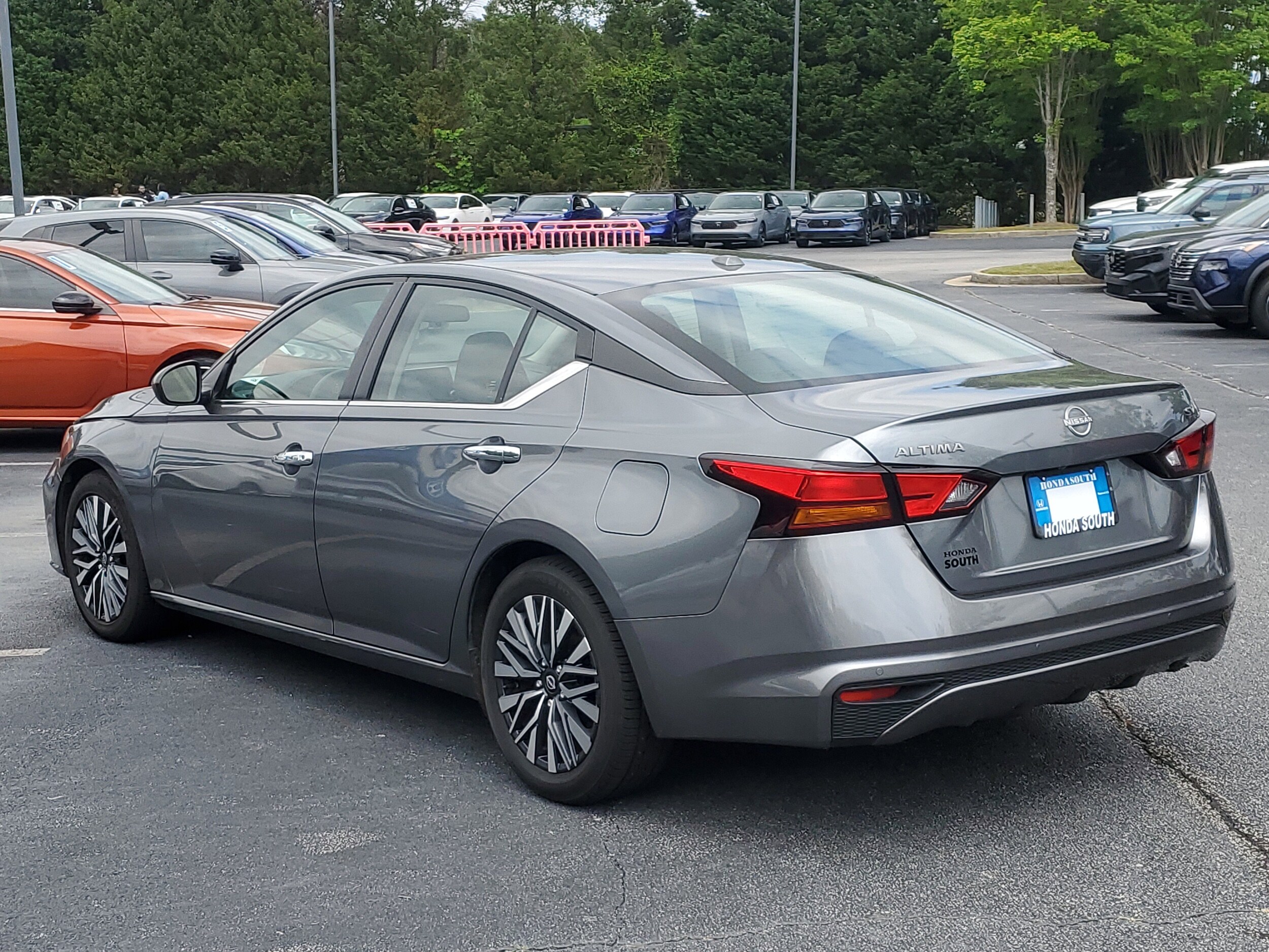 2023 Nissan Altima 2.5 SV photo 4
