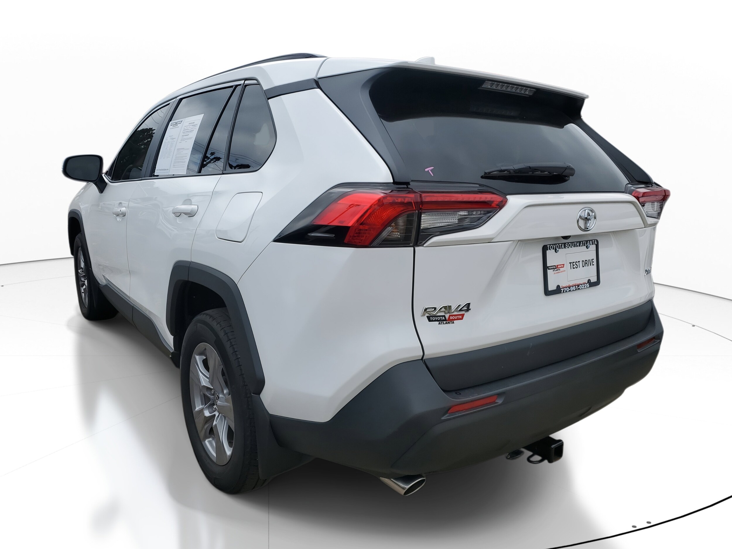 2024 Toyota RAV4 XLE photo 4