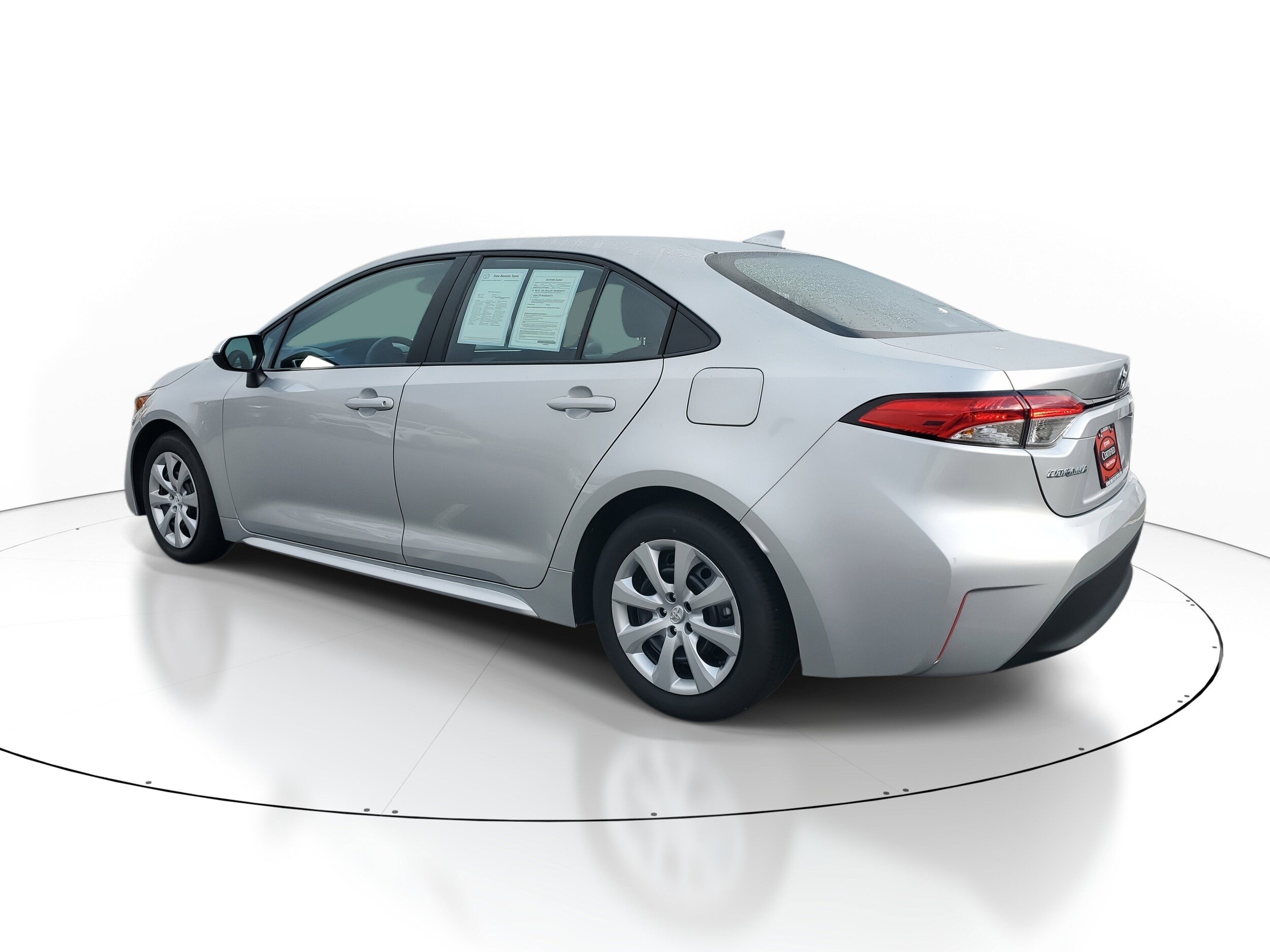 2025 Toyota Corolla LE photo 4