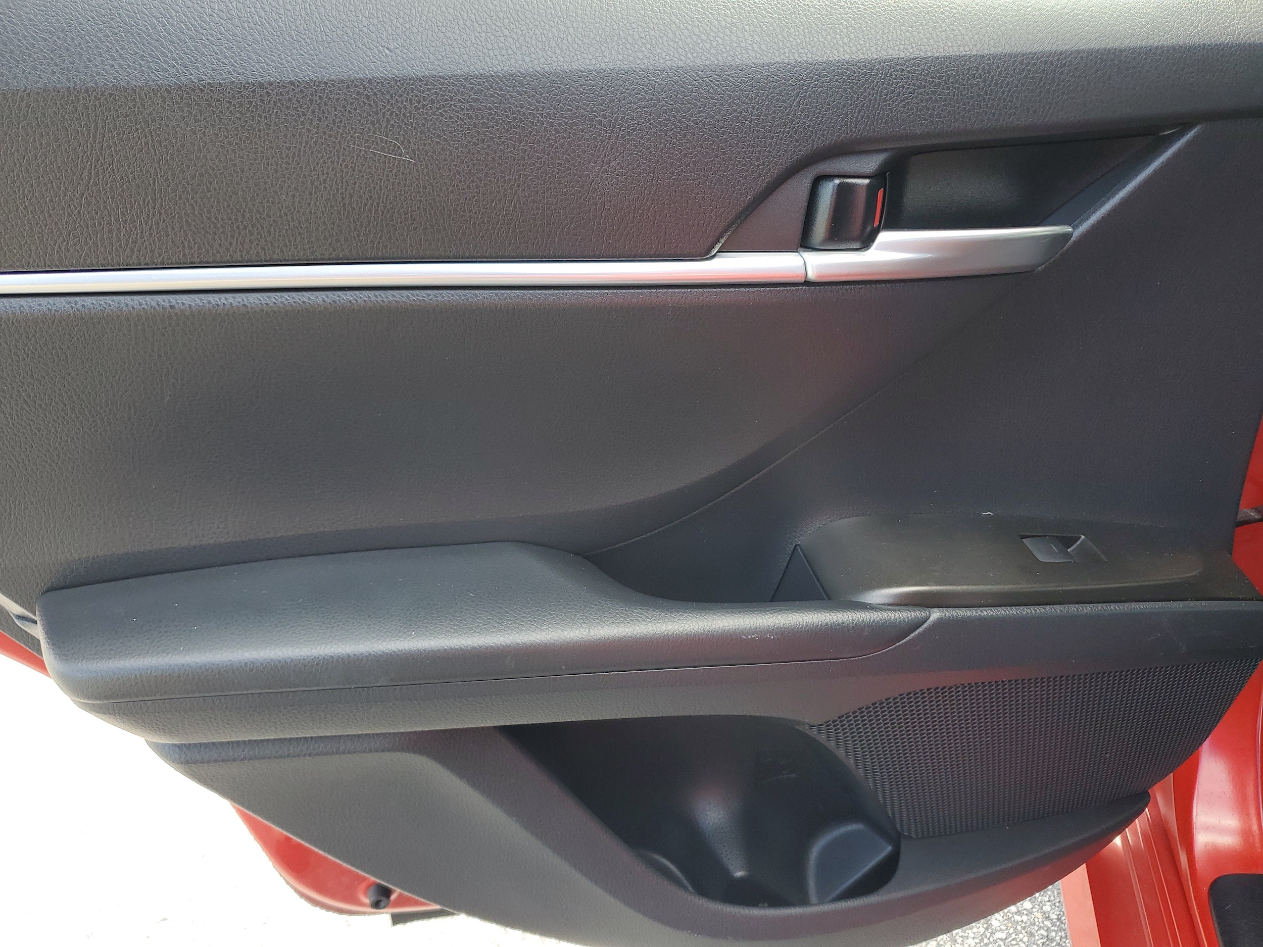 2024 Toyota Camry LE - Photo 10