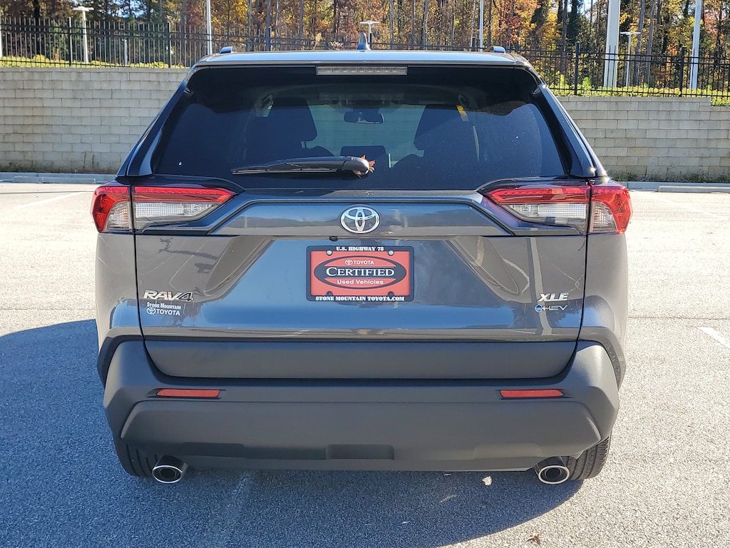 2025 Toyota RAV4 Hybrid XLE photo 4