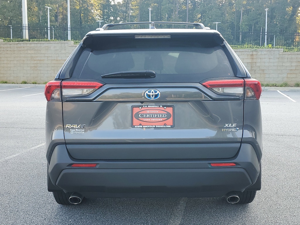 2022 Toyota RAV4 Hybrid XLE photo 3