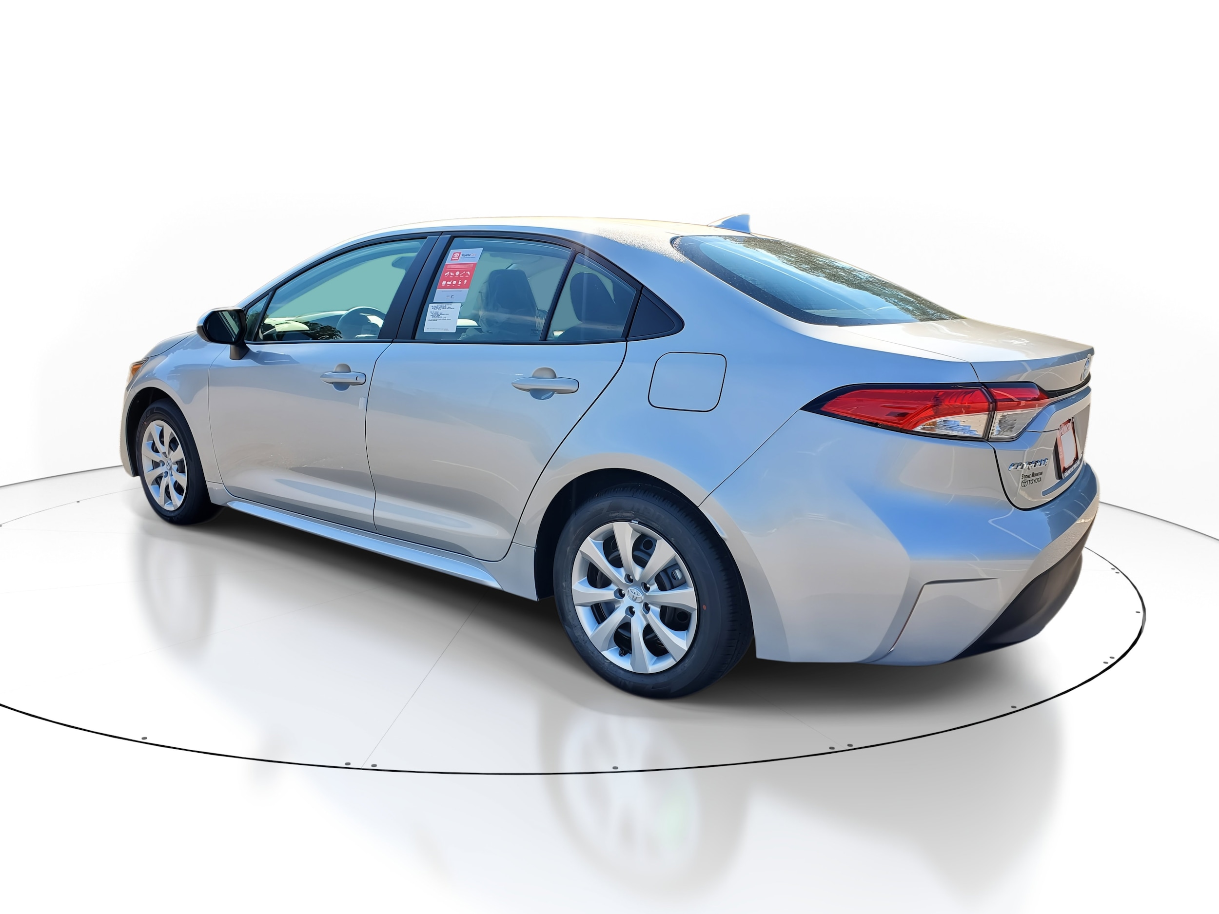 2025 Toyota Corolla LE photo 4
