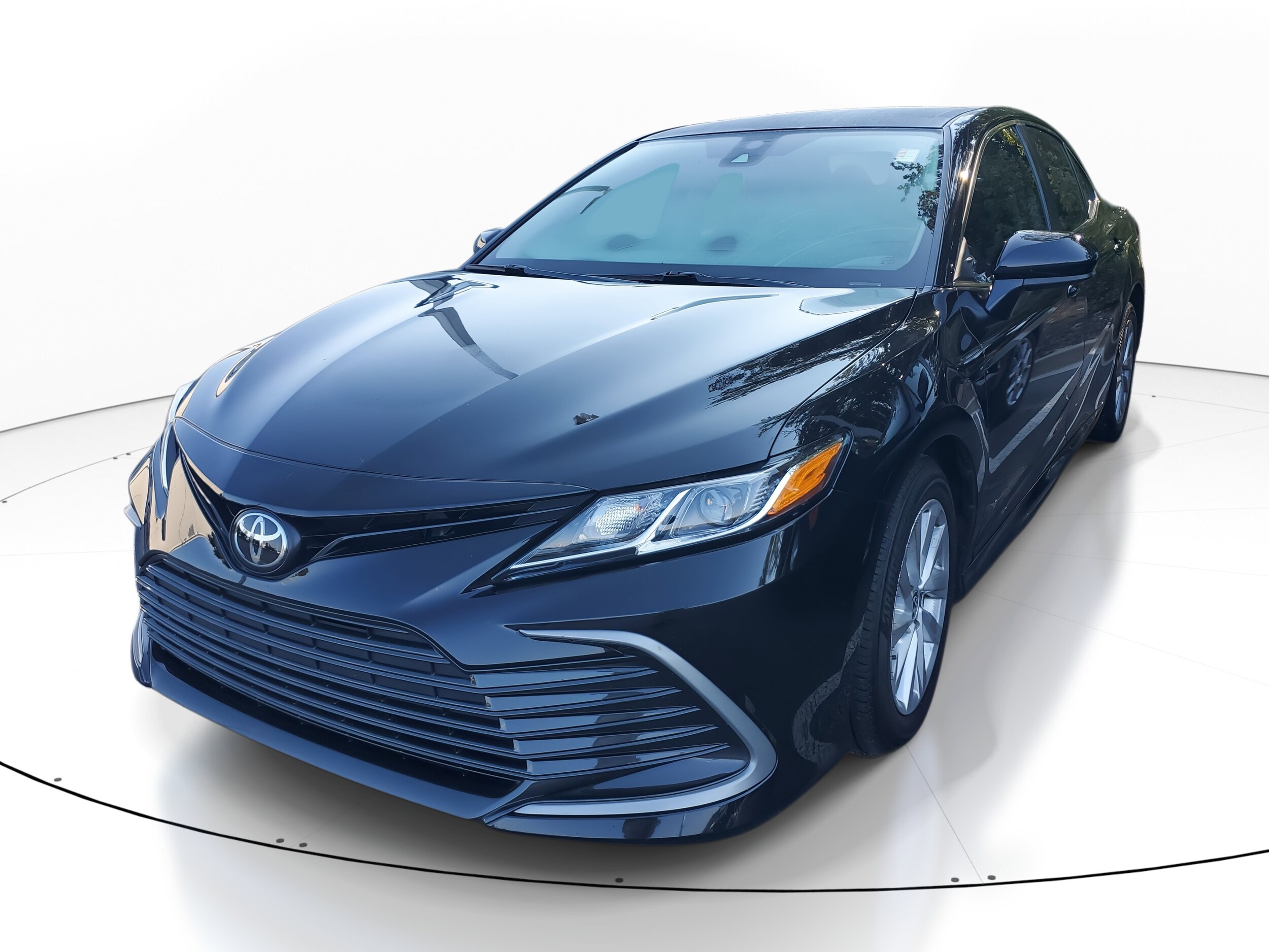 2024 Toyota Camry LE photo 3