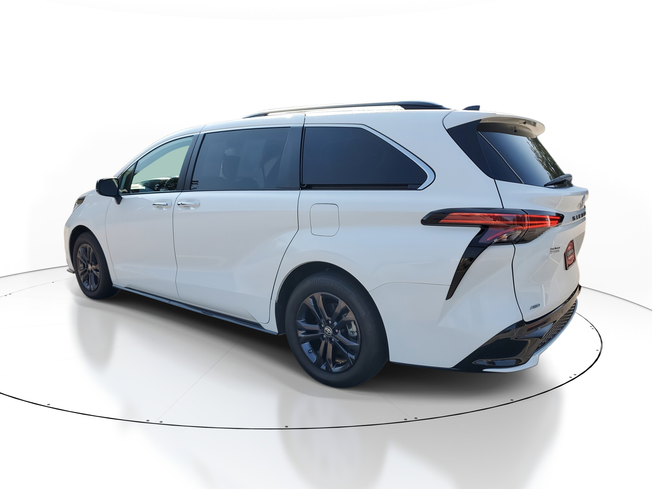 2024 Toyota Sienna XSE photo 4