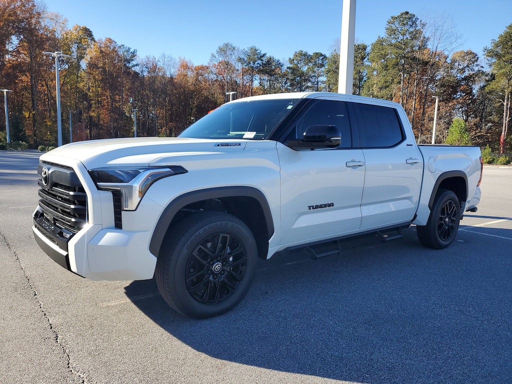2025 Toyota Tundra Limited photo 3