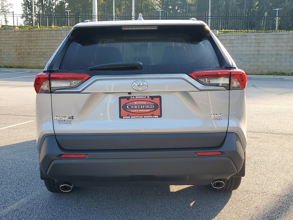 2024 Toyota RAV4 XLE Premium photo 2