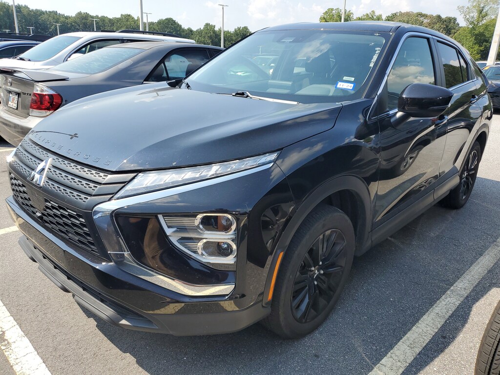 2024 Mitsubishi Eclipse Cross LE photo 3