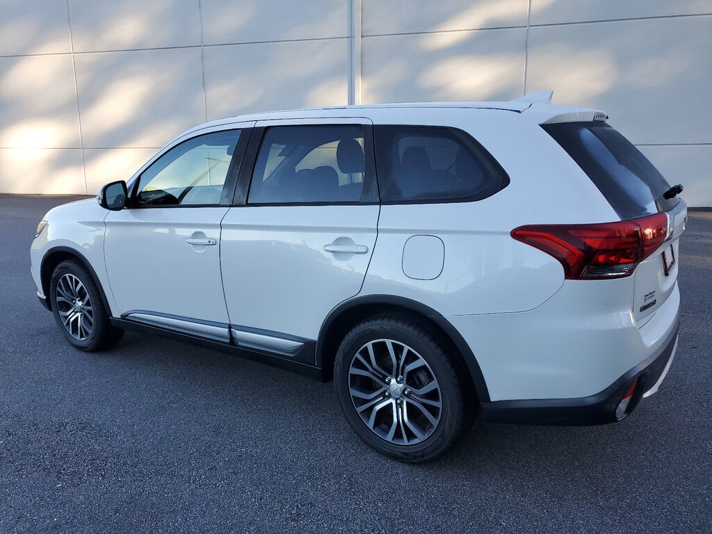 Used 2018 Mitsubishi Outlander For Sale at Stone Mountain Honda VIN
