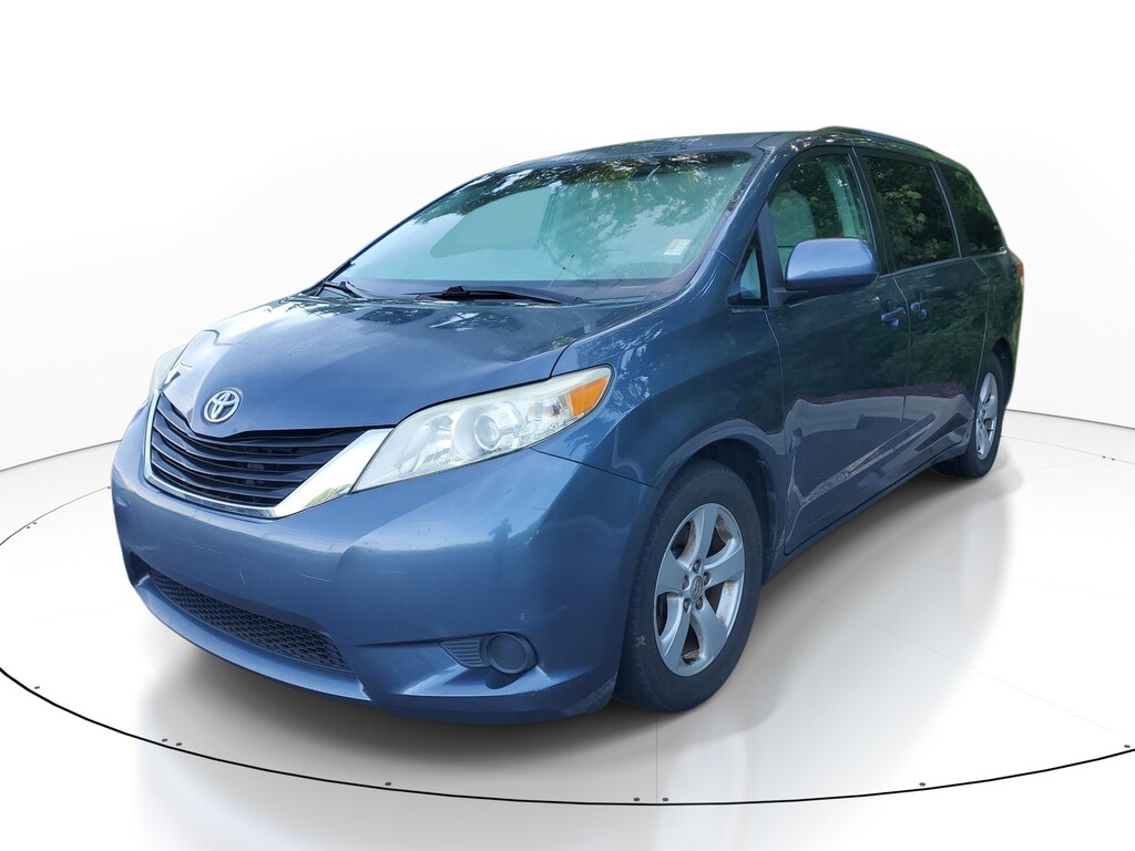 Used 2014 Toyota Sienna LE Van