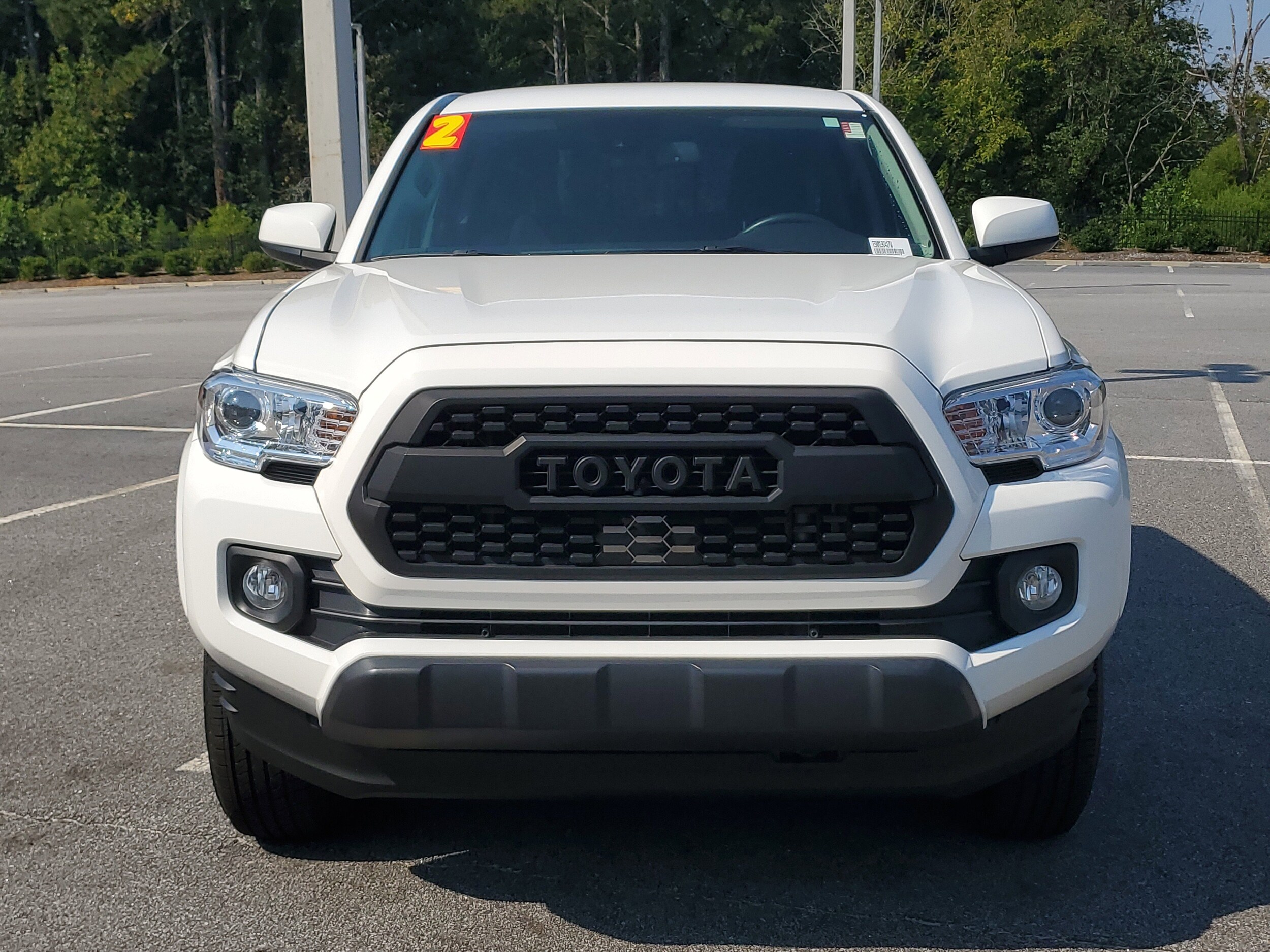 2022 Toyota Tacoma SR5 V6 photo 2