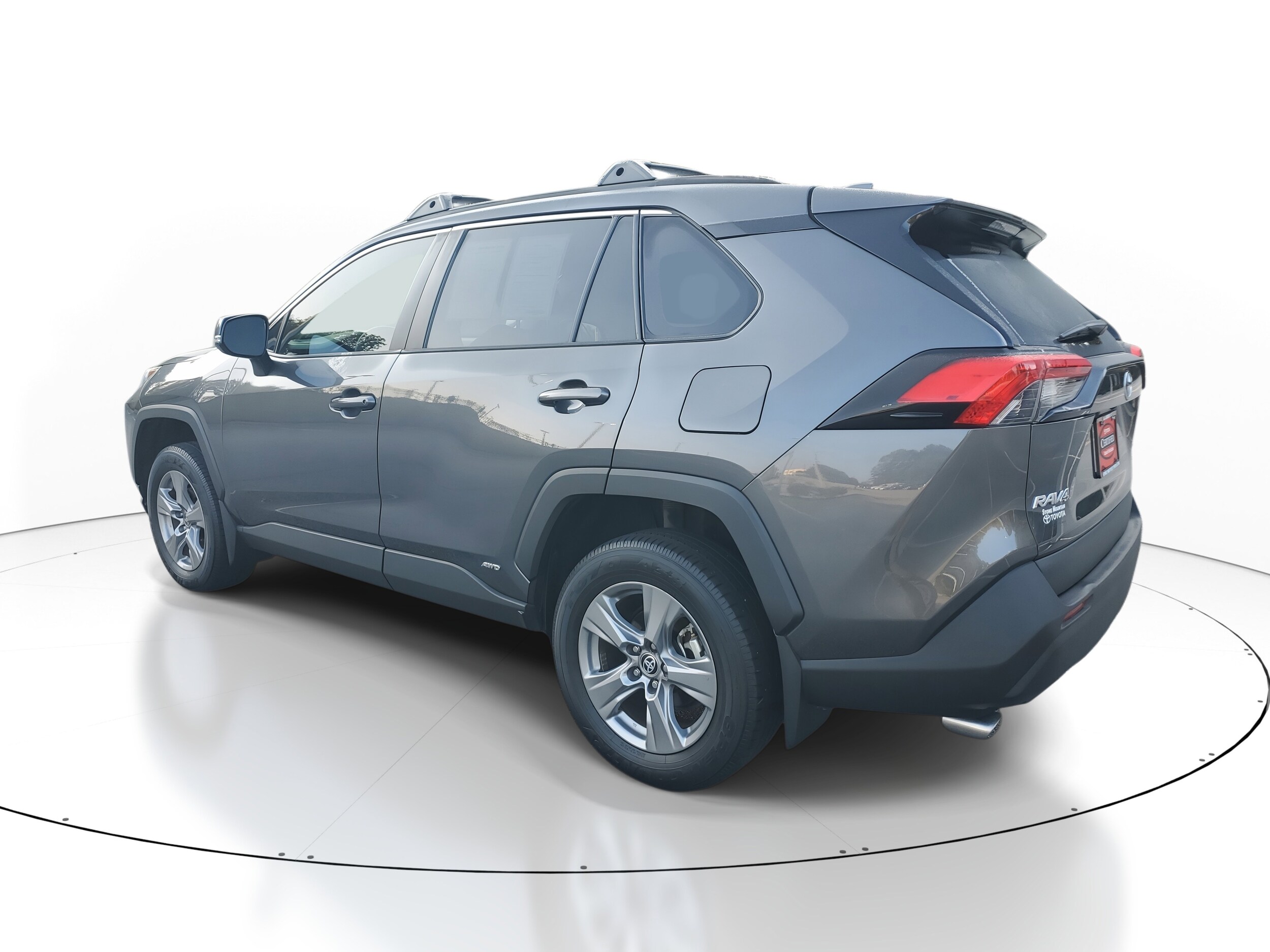 2022 Toyota RAV4 Hybrid XLE photo 4