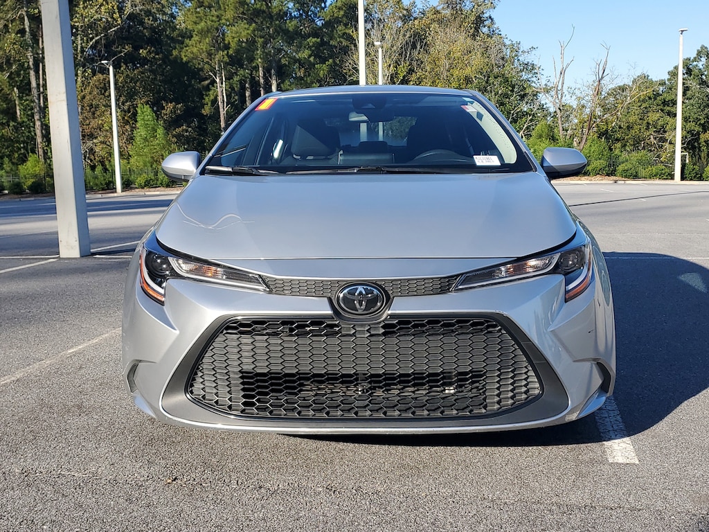 Used 2021 Toyota Corolla LE Sedan
