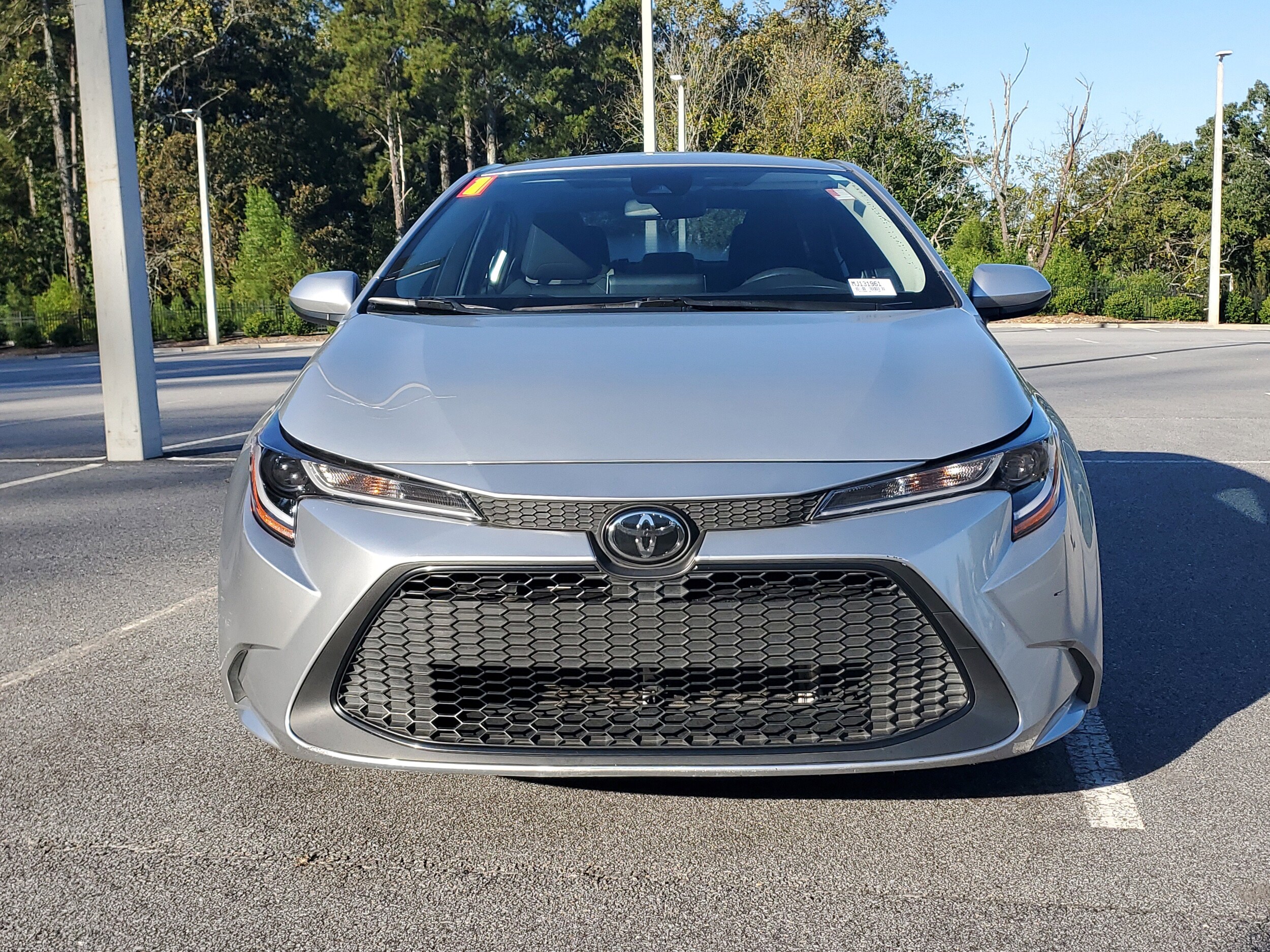 2021 Toyota Corolla LE photo 2