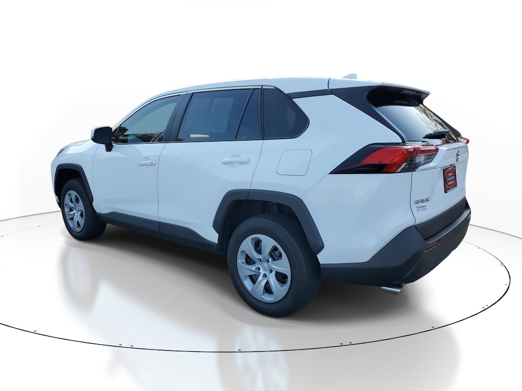 2023 Toyota RAV4 LE photo 4