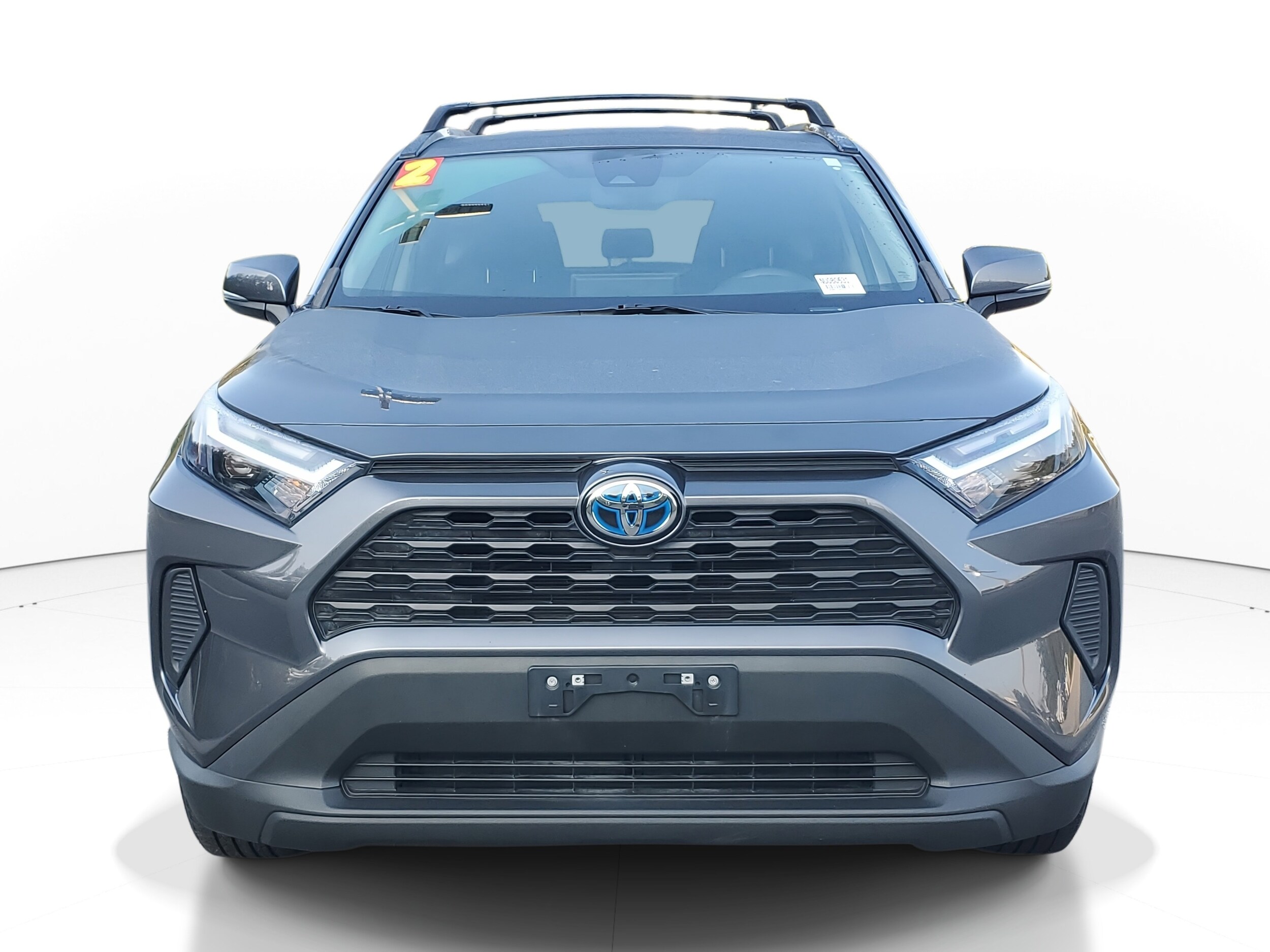 2022 Toyota RAV4 Hybrid XLE photo 2