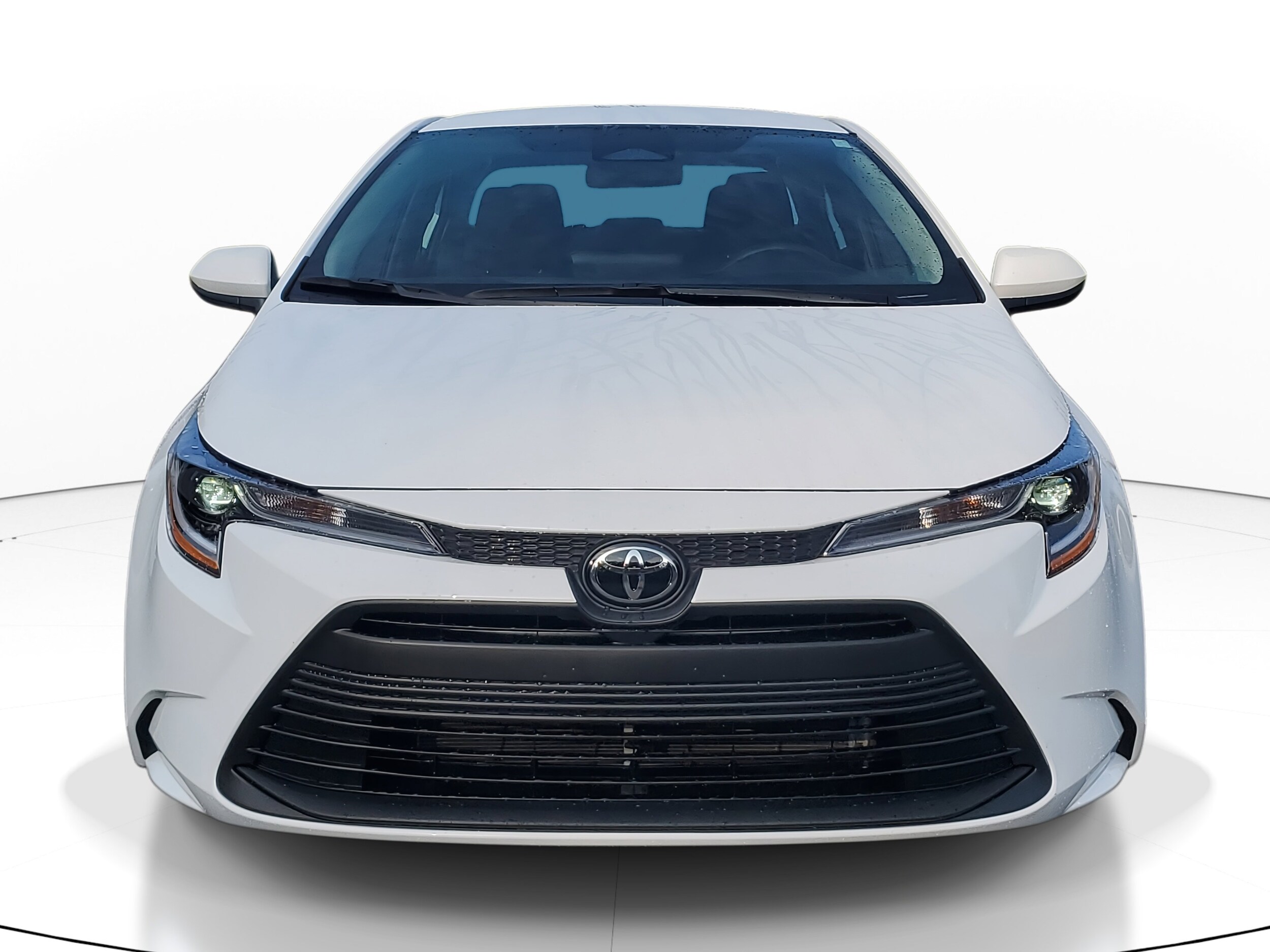 2025 Toyota Corolla LE photo 2