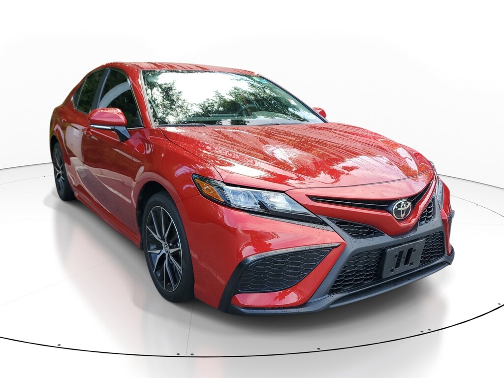 Used 2024 Toyota Camry SE Sedan