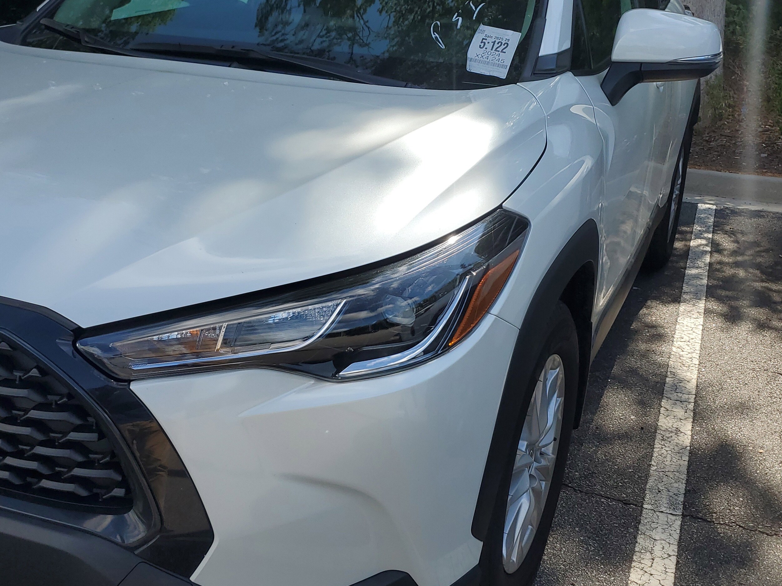 2024 Toyota Corolla Cross LE photo 4