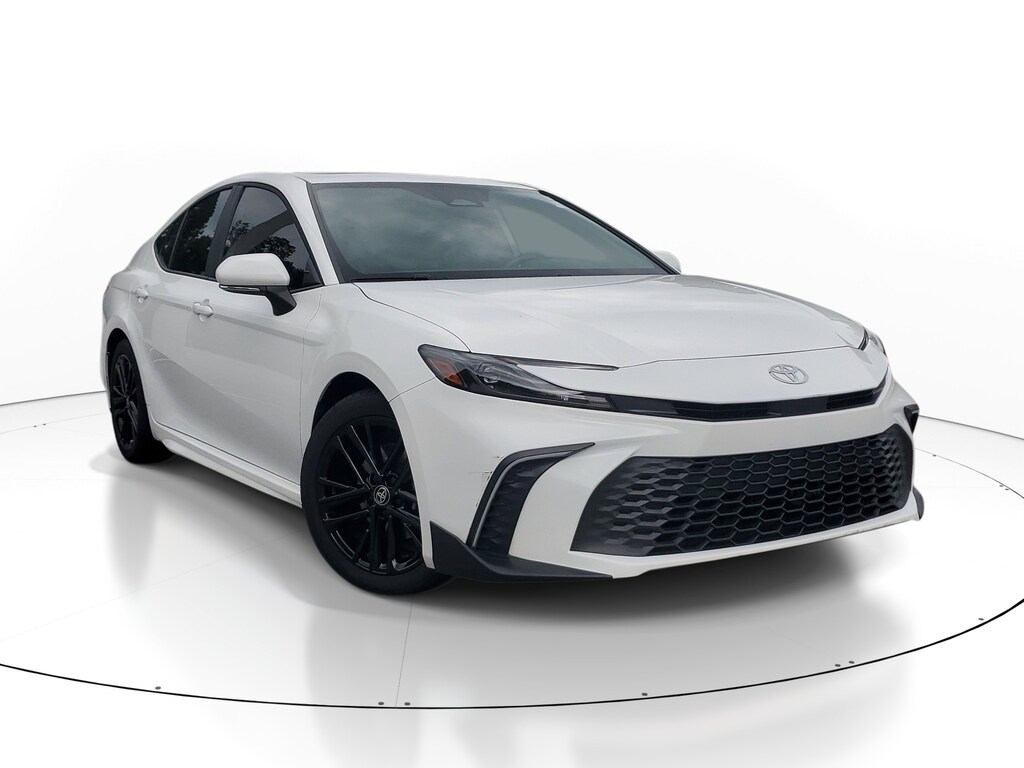 Used 2025 Toyota Camry SE Sedan
