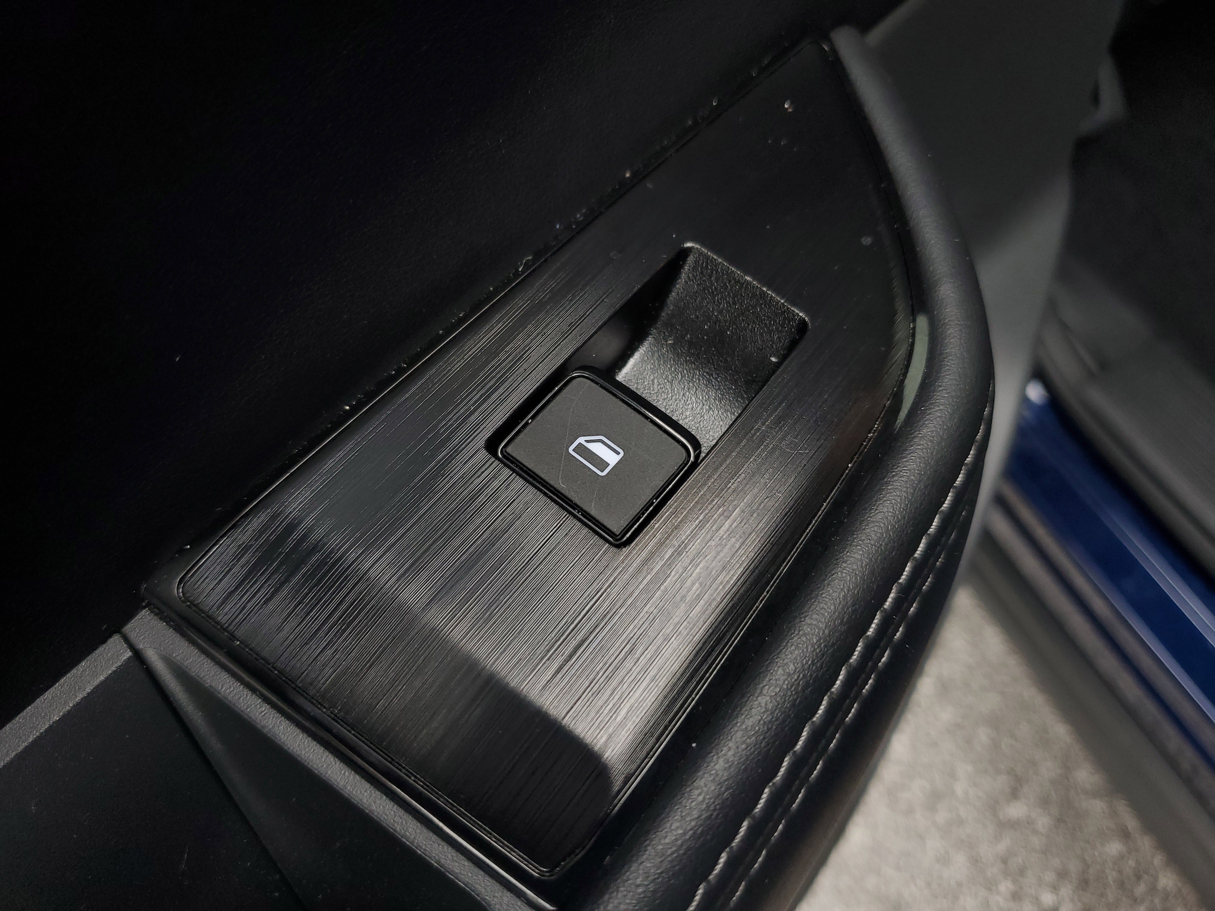 2025 Nissan Rogue SV - Photo 12