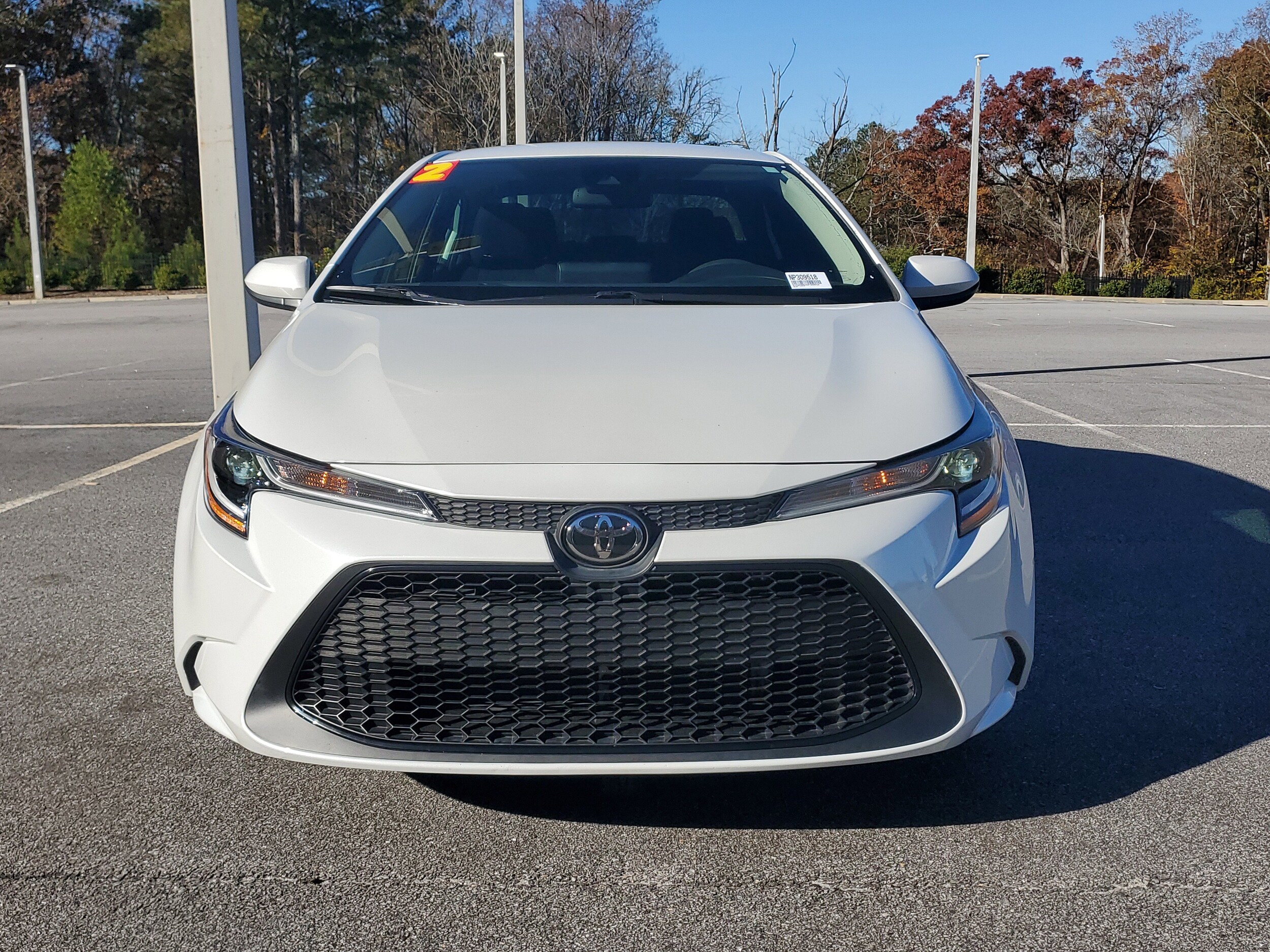 2022 Toyota Corolla LE photo 2