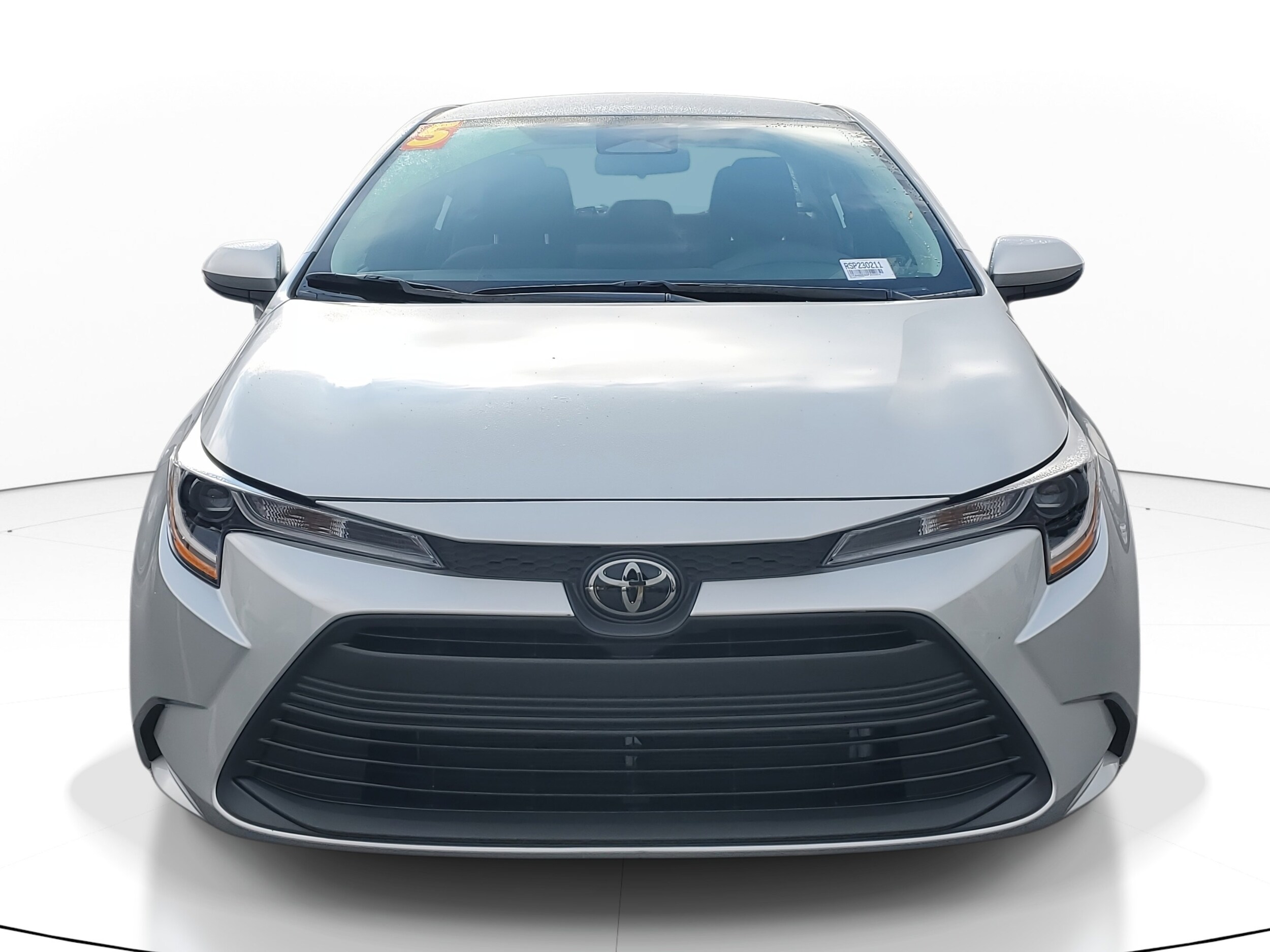2025 Toyota Corolla LE photo 2