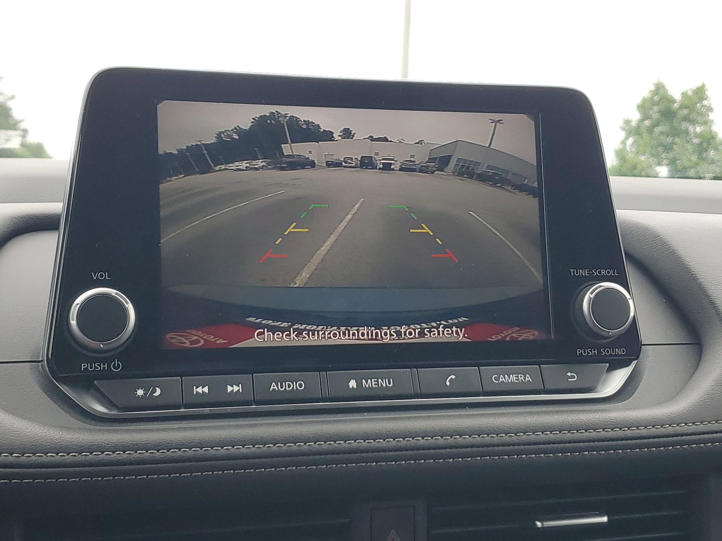 2025 Nissan Rogue SV - Photo 23