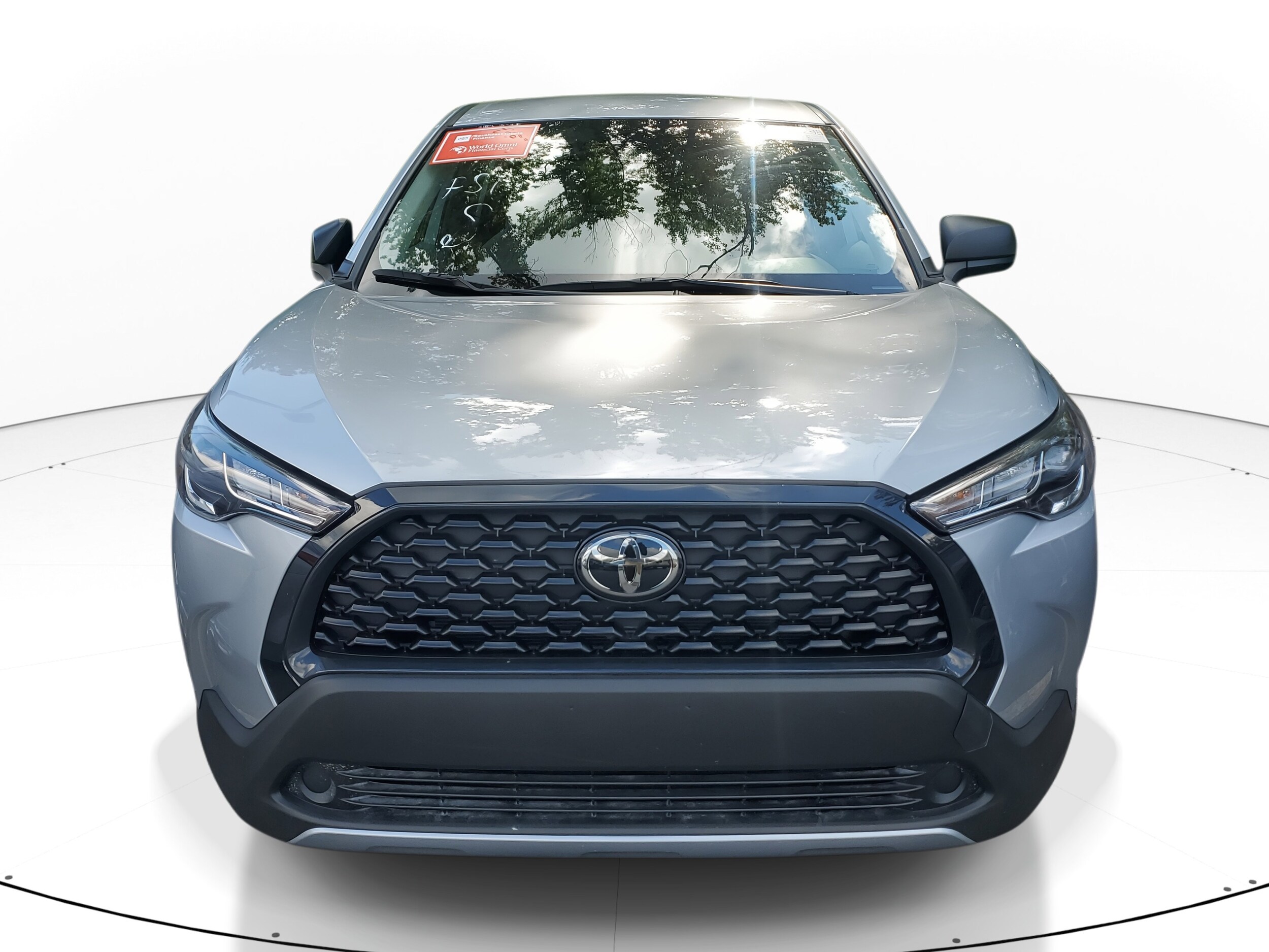 2024 Toyota Corolla Cross L photo 2