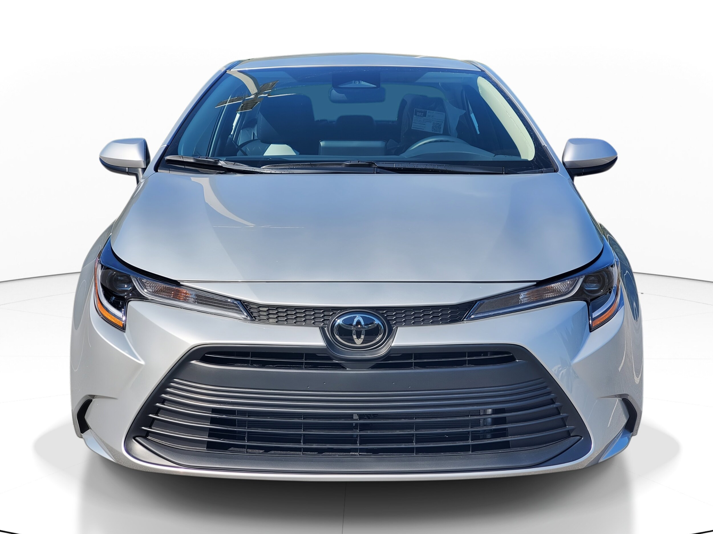 2025 Toyota Corolla LE photo 2