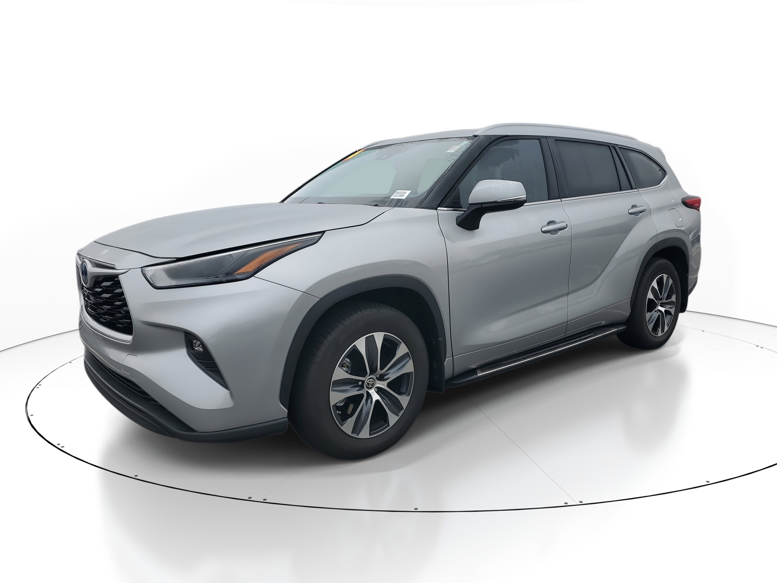 2024 Toyota Highlander Hybrid XLE photo 3
