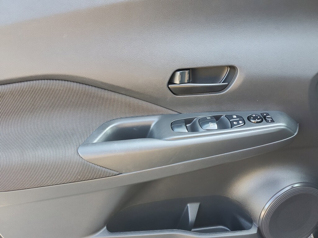 2018 Nissan Kicks S photo 15