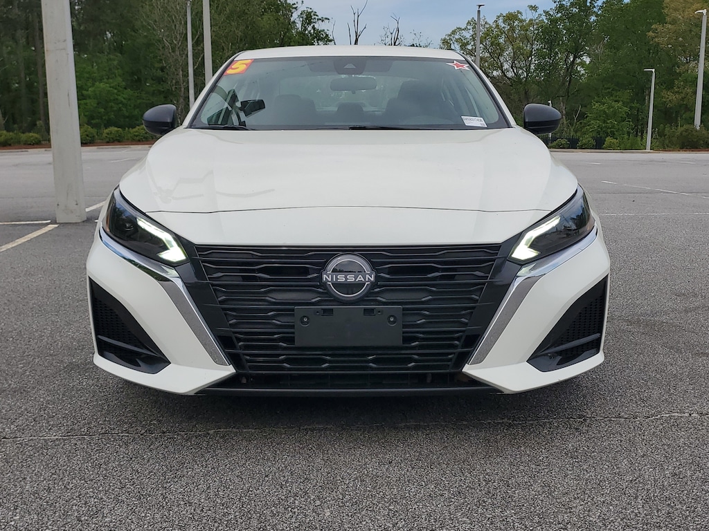 Used 2025 Nissan Altima SV Sedan