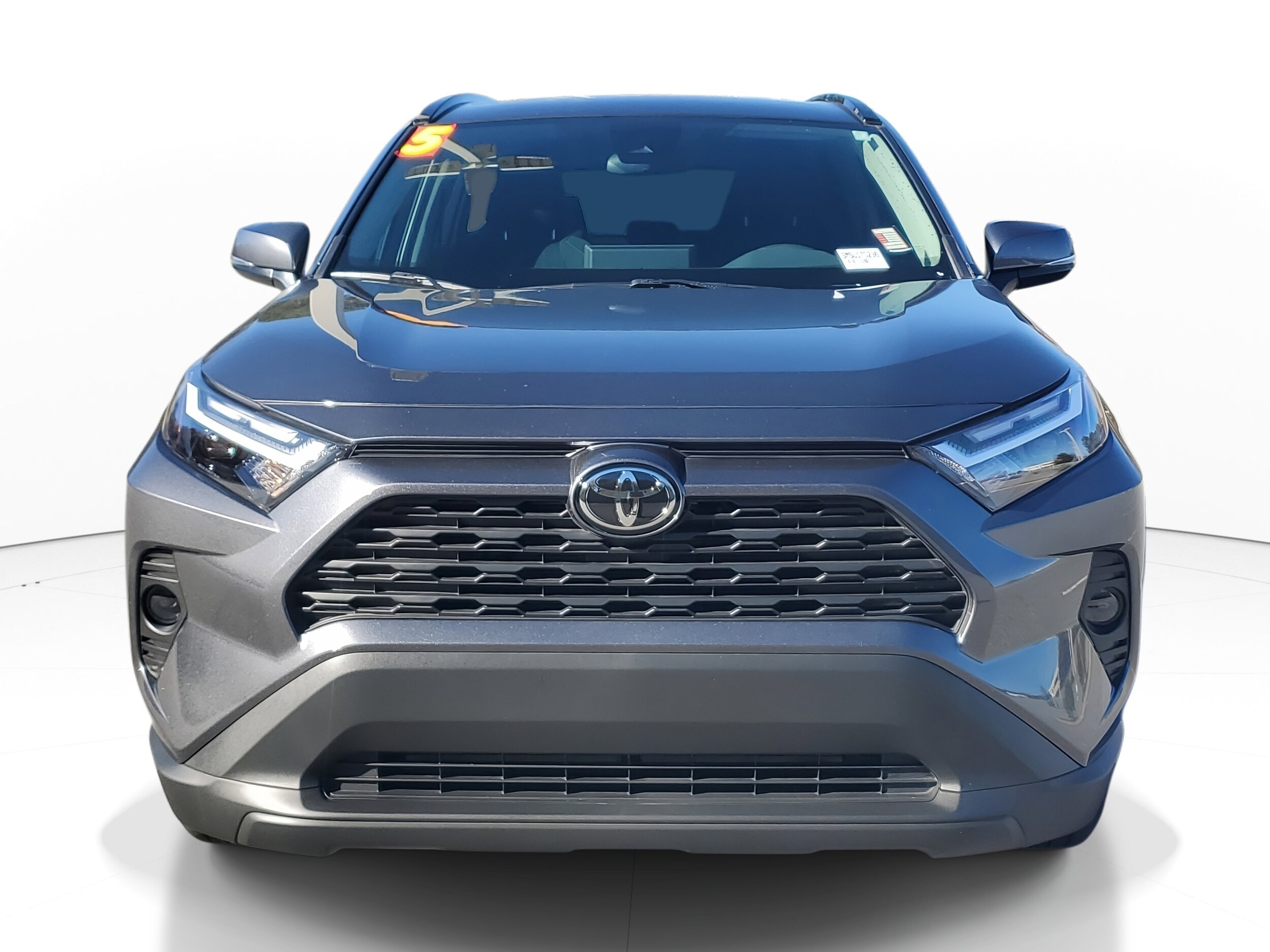 2025 Toyota RAV4 Hybrid XLE photo 2