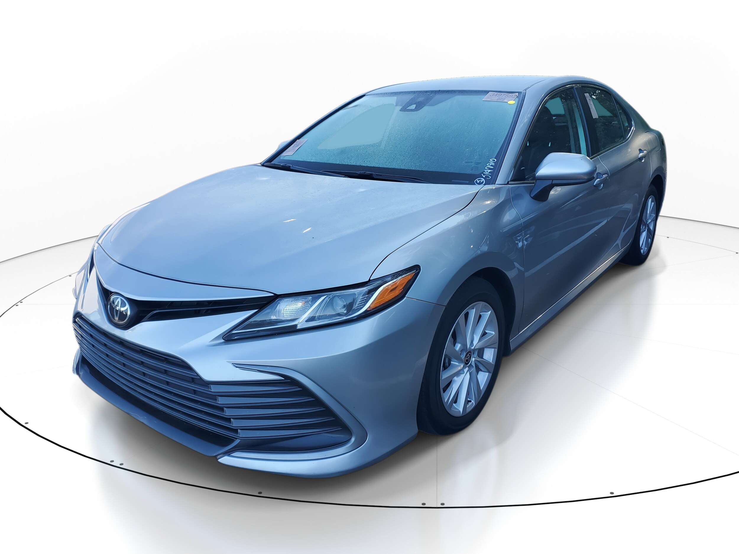 2022 Toyota Camry LE photo 3