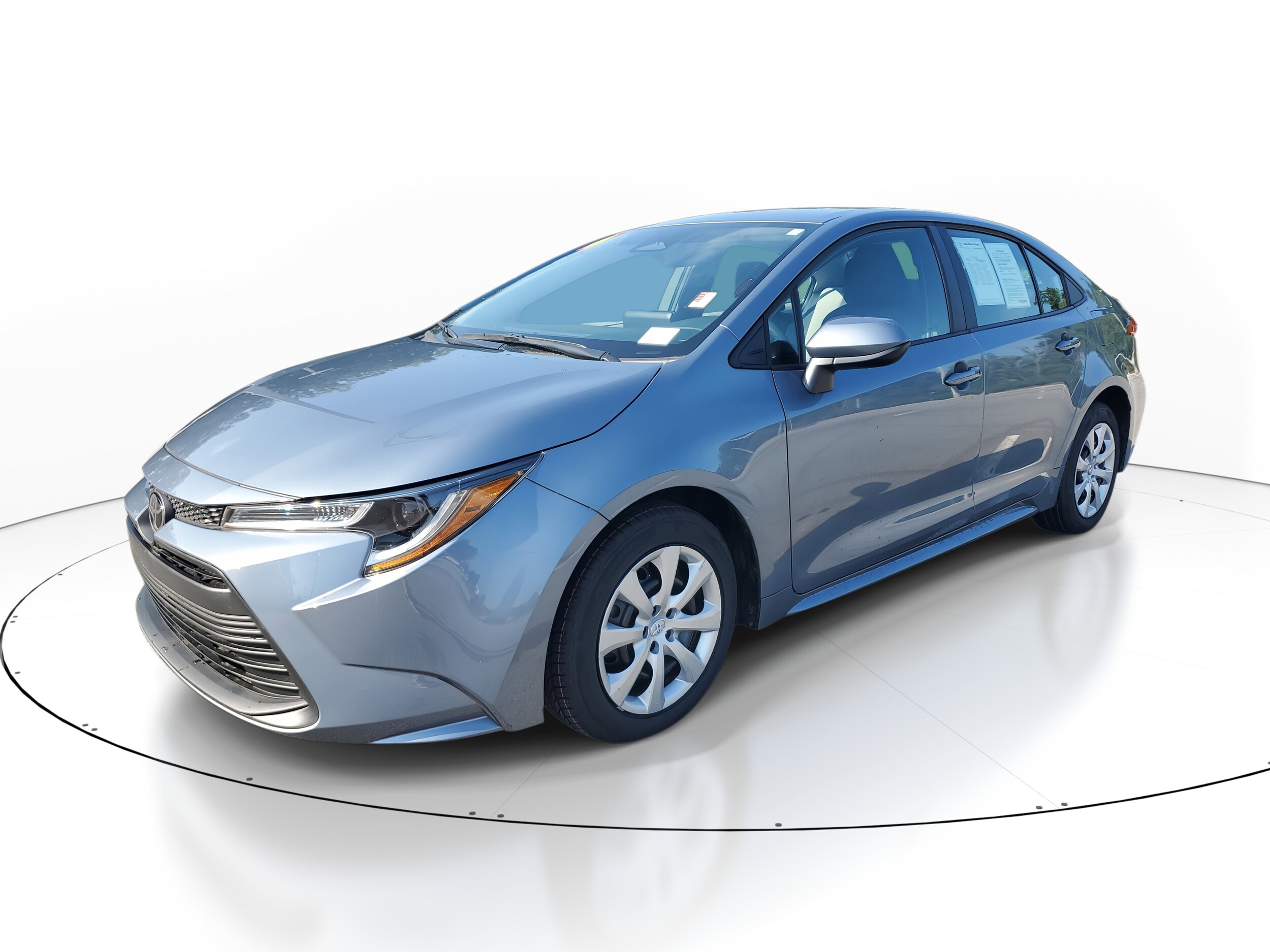 2024 Toyota Corolla LE photo 3