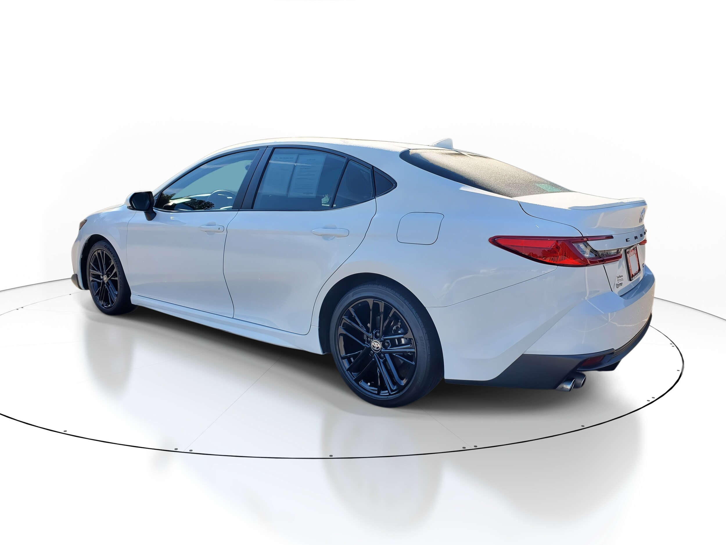 2025 Toyota Camry SE photo 4